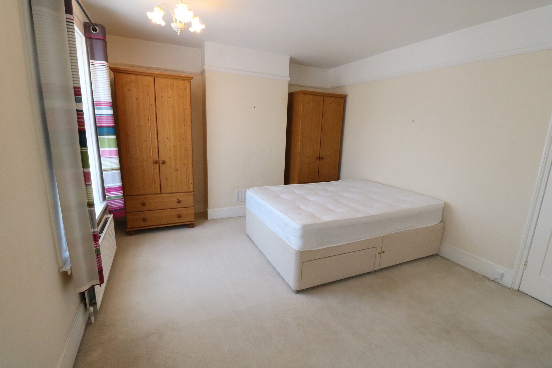 Property For Sale Gower Road, Haywards Heath, RH16 2 Bedroom House