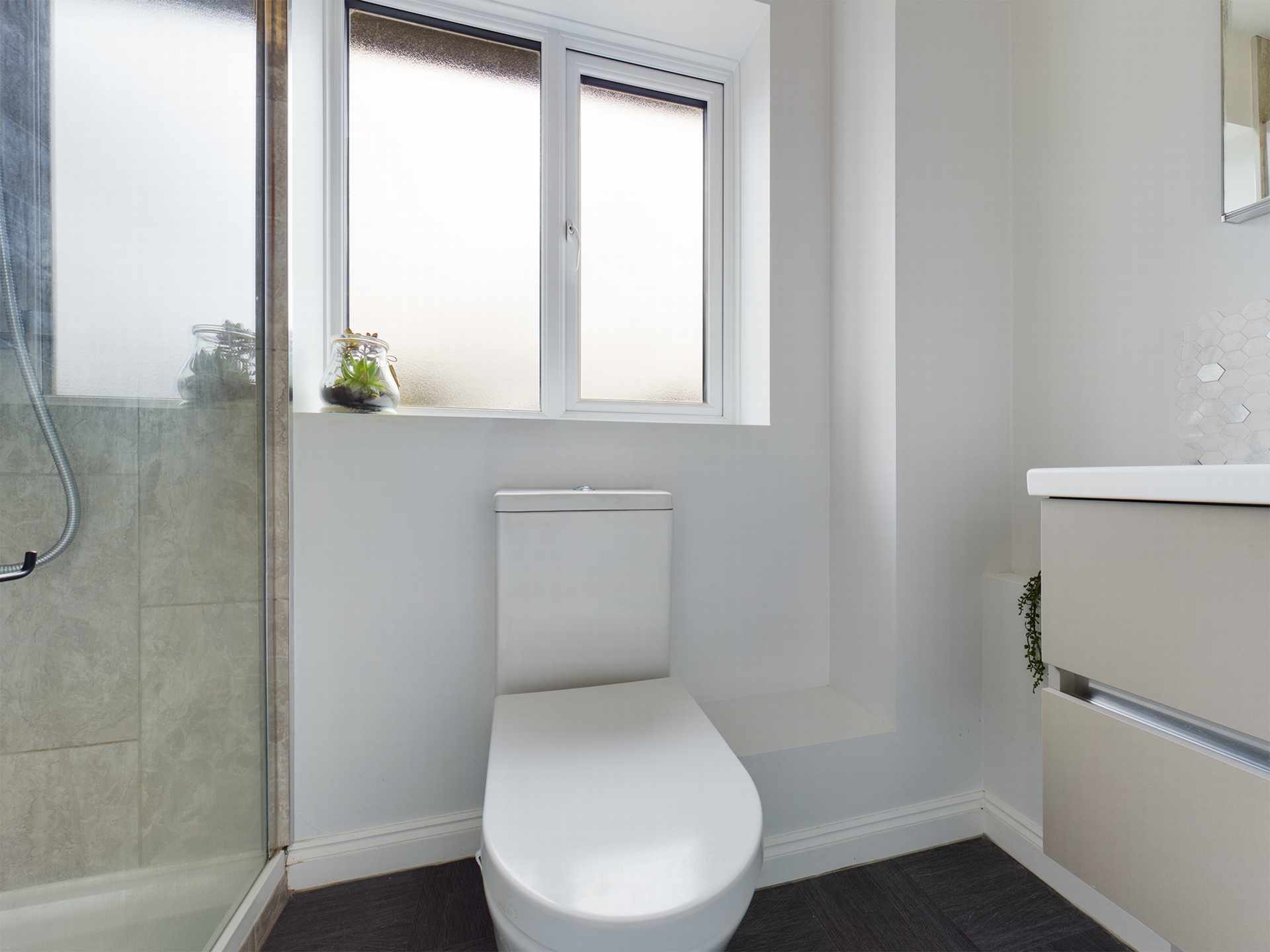 Property For Sale Mill Stream Meadow, Haywards Heath, RH16 1 Bedroom