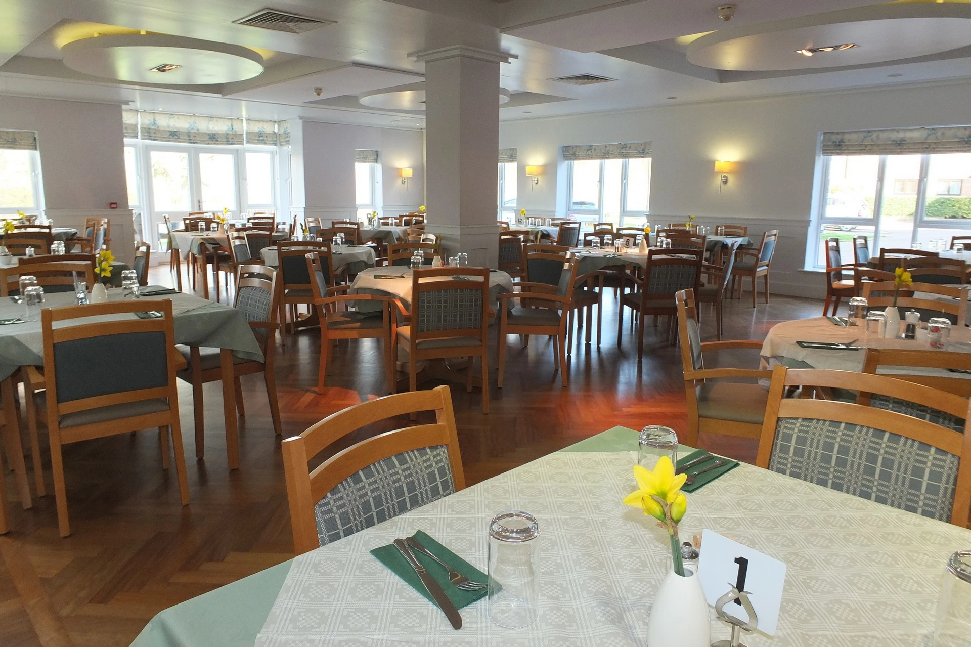 Comm Dining Room