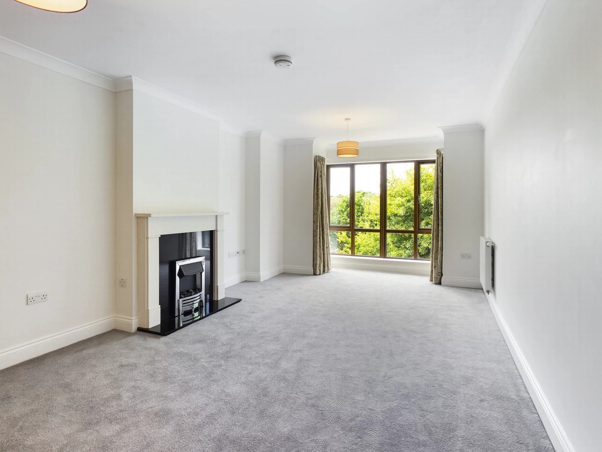 Sitting/Dining Room