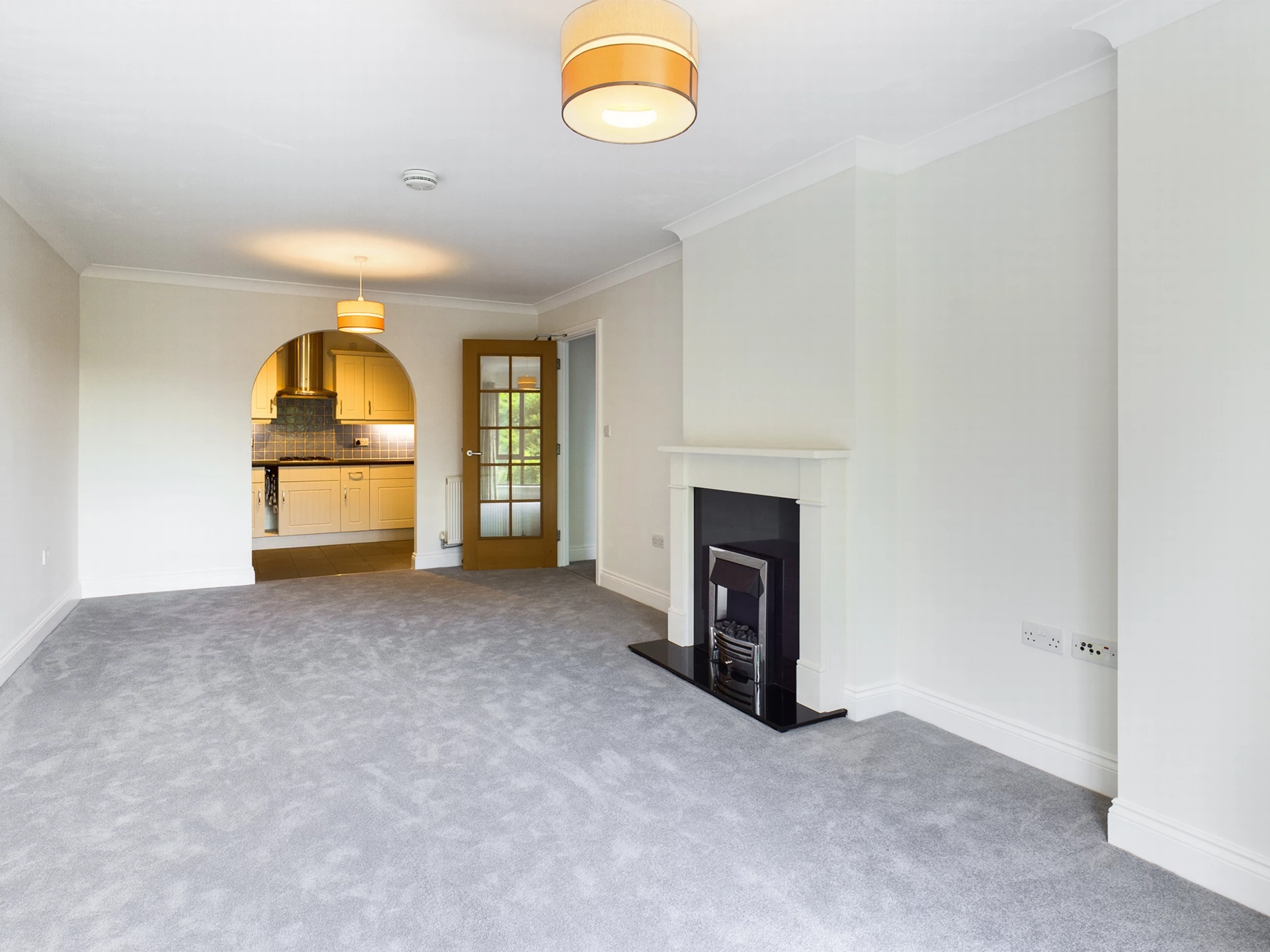 Sitting/Dining Room