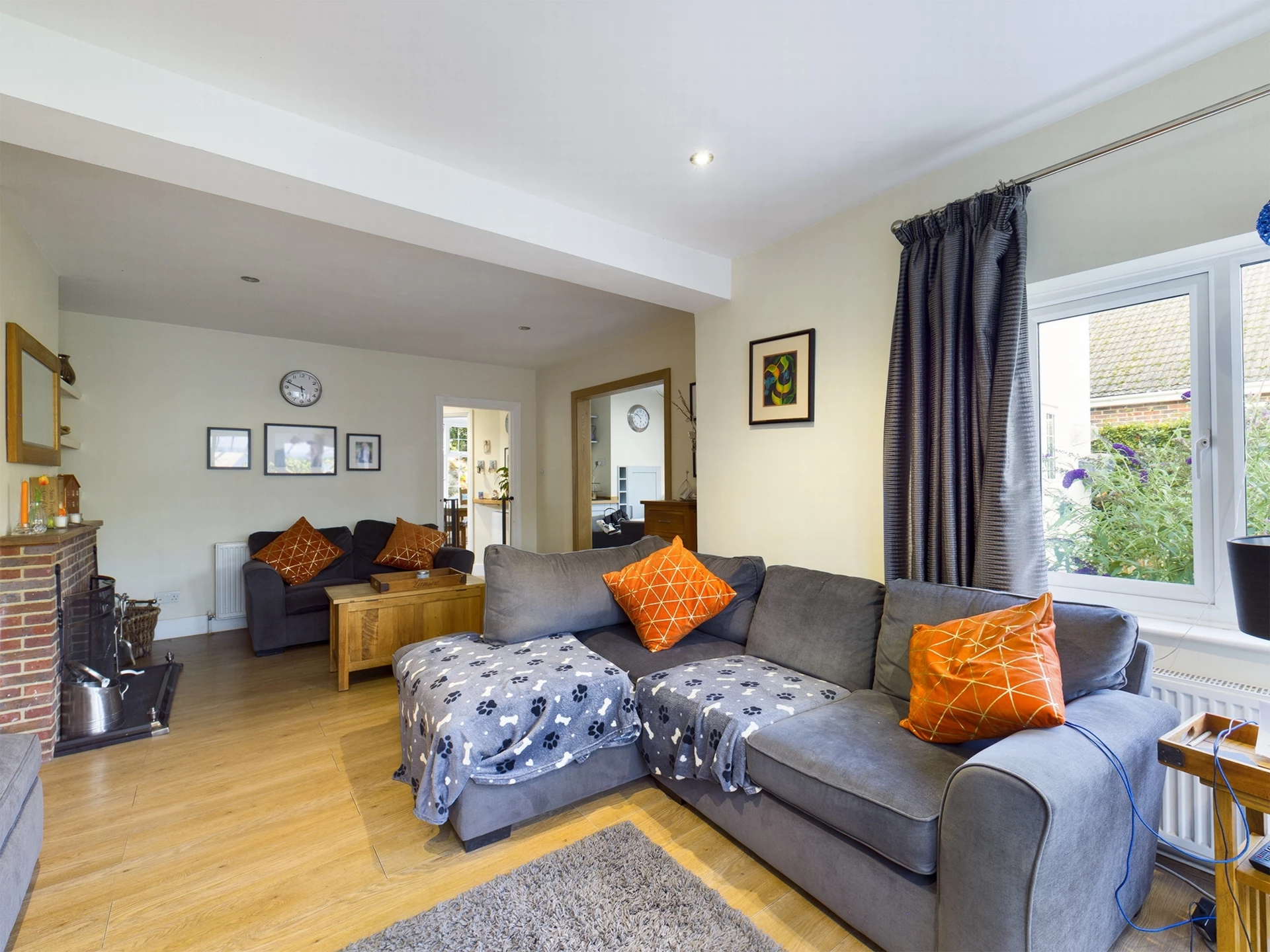 Sitting/Living Room