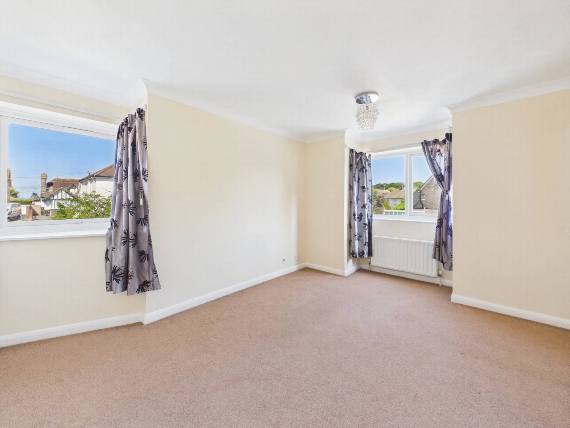 Sitting/Dining Room 1