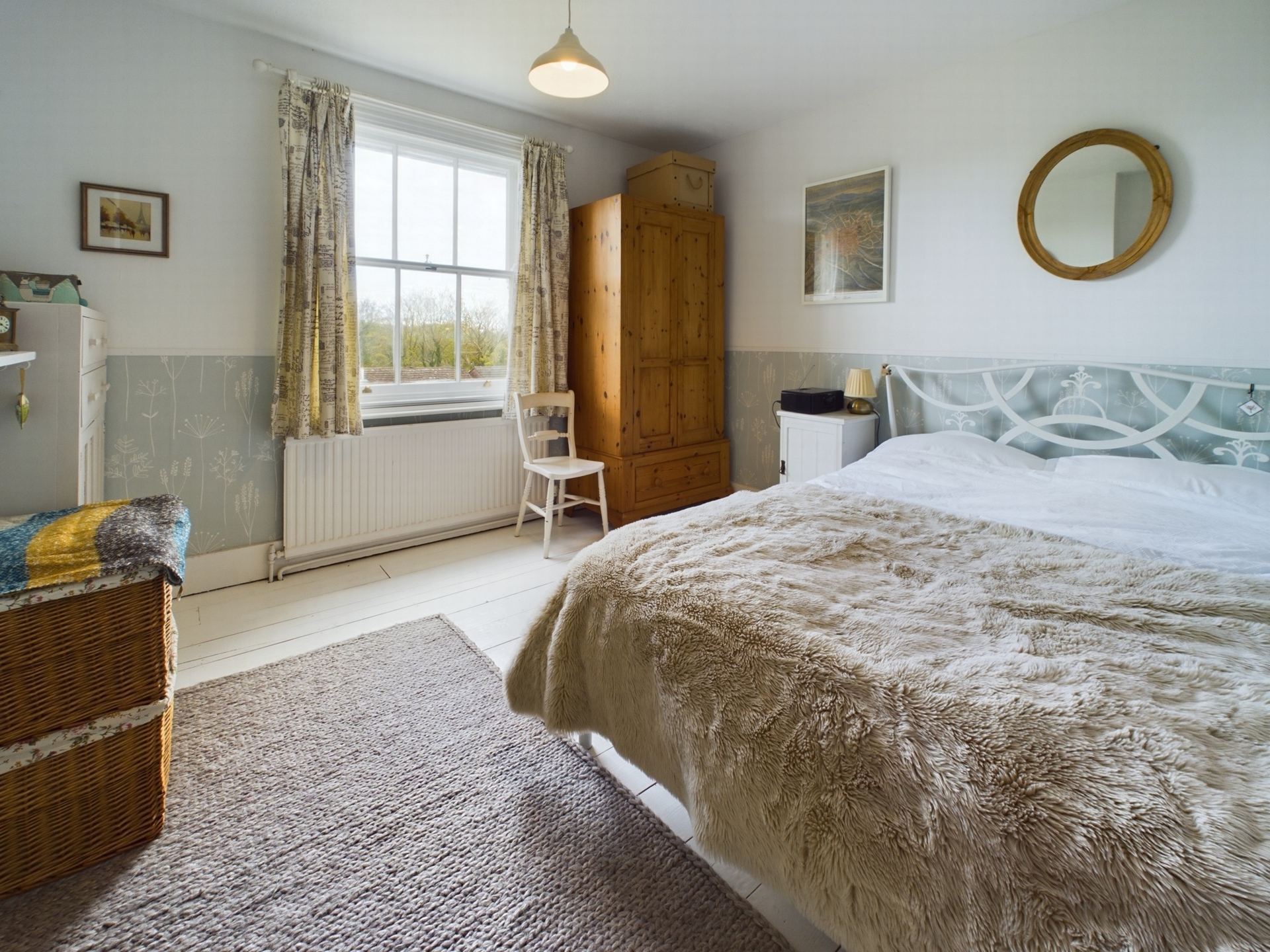 Property For Sale Broad Street, Cuckfield, RH17 5 Bedroom House Semi