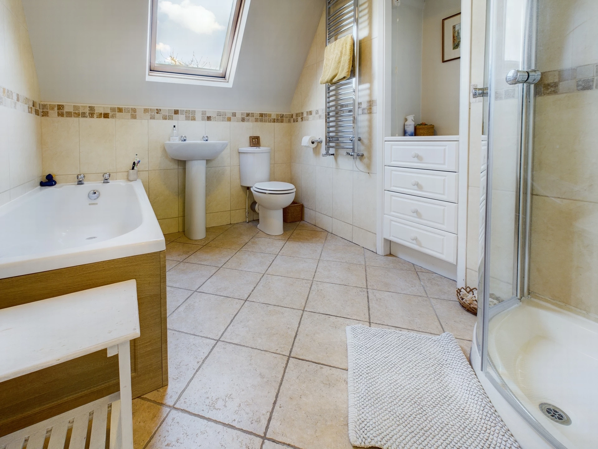 En Suite Bathroom