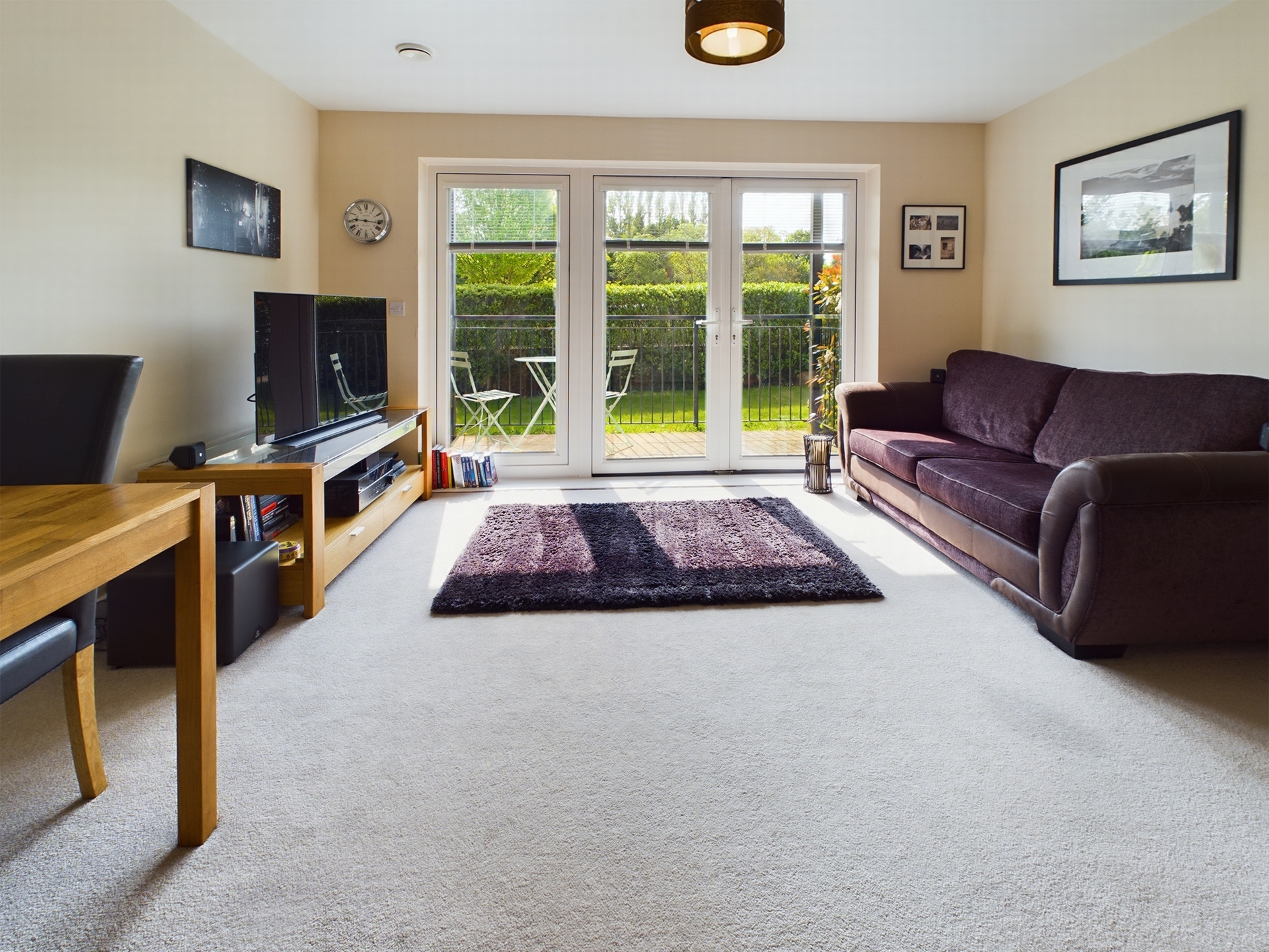 Property For Sale Woodvale Lane, Haywards Heath, RH16 1 Bedroom Flat
