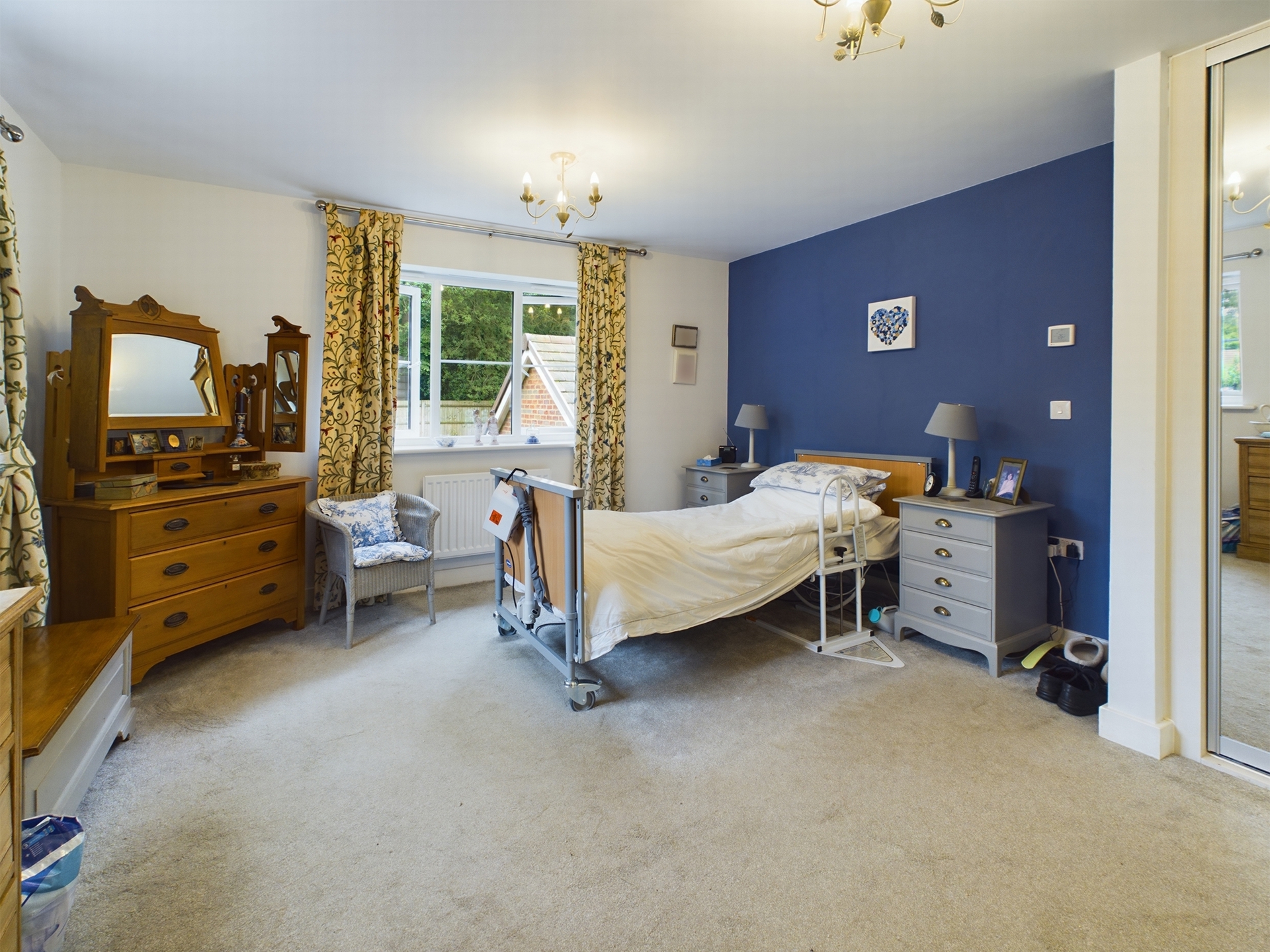 Property For Sale Gatesmead, Haywards Heath, RH16 4 Bedroom House