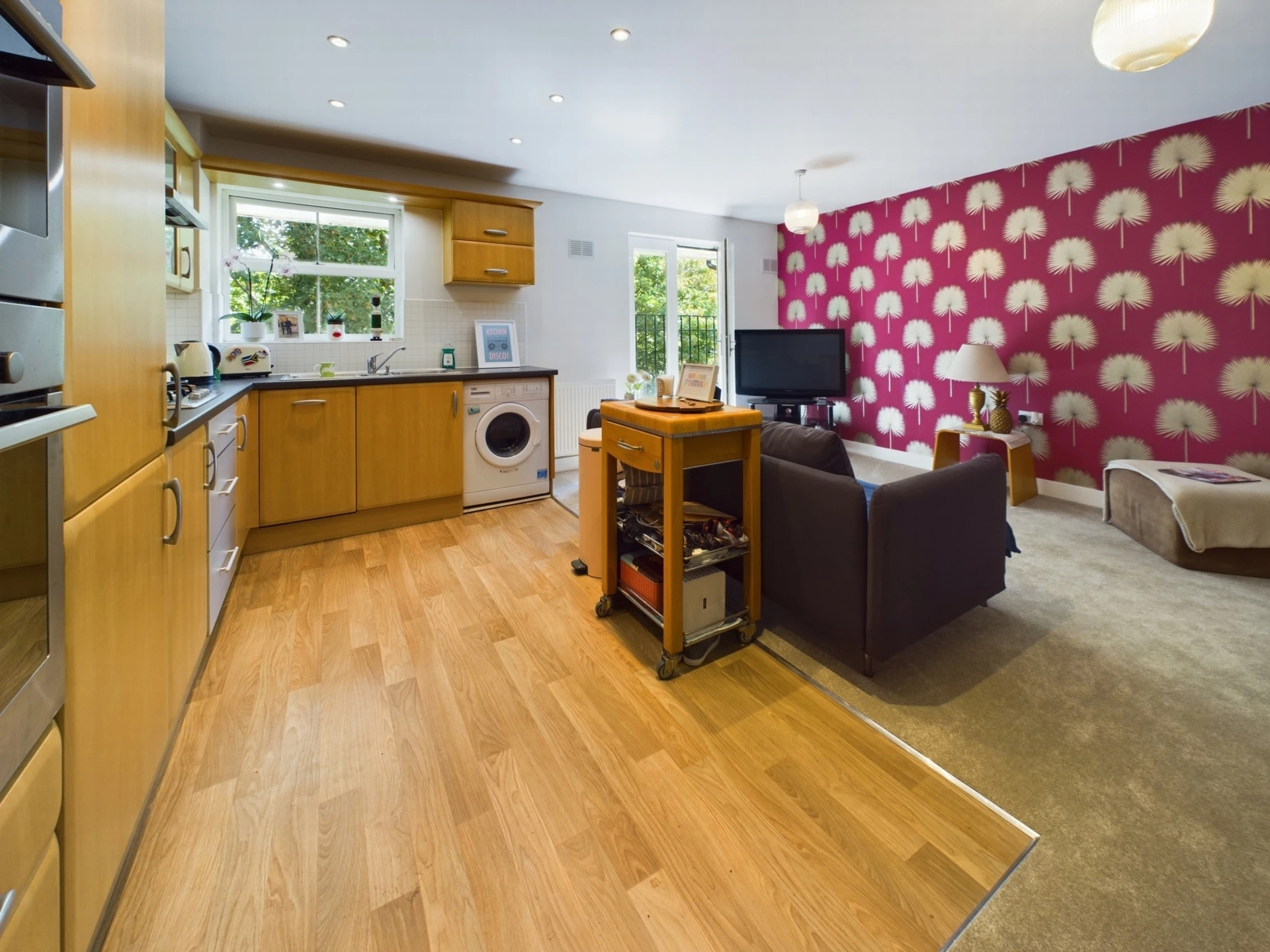 Living Rm/Kitchen