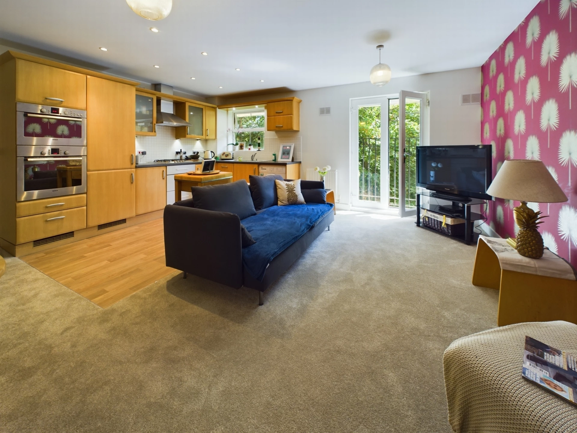 Living Rm/Kitchen