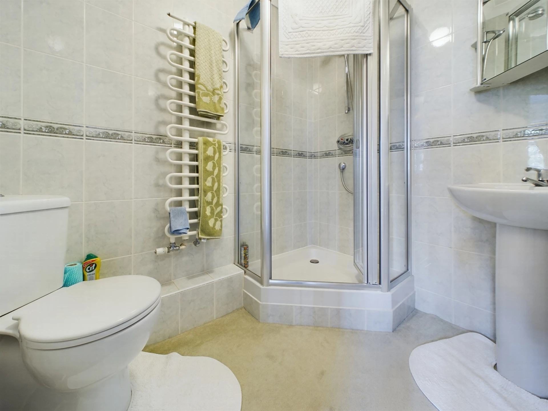 En Suite Shower Room