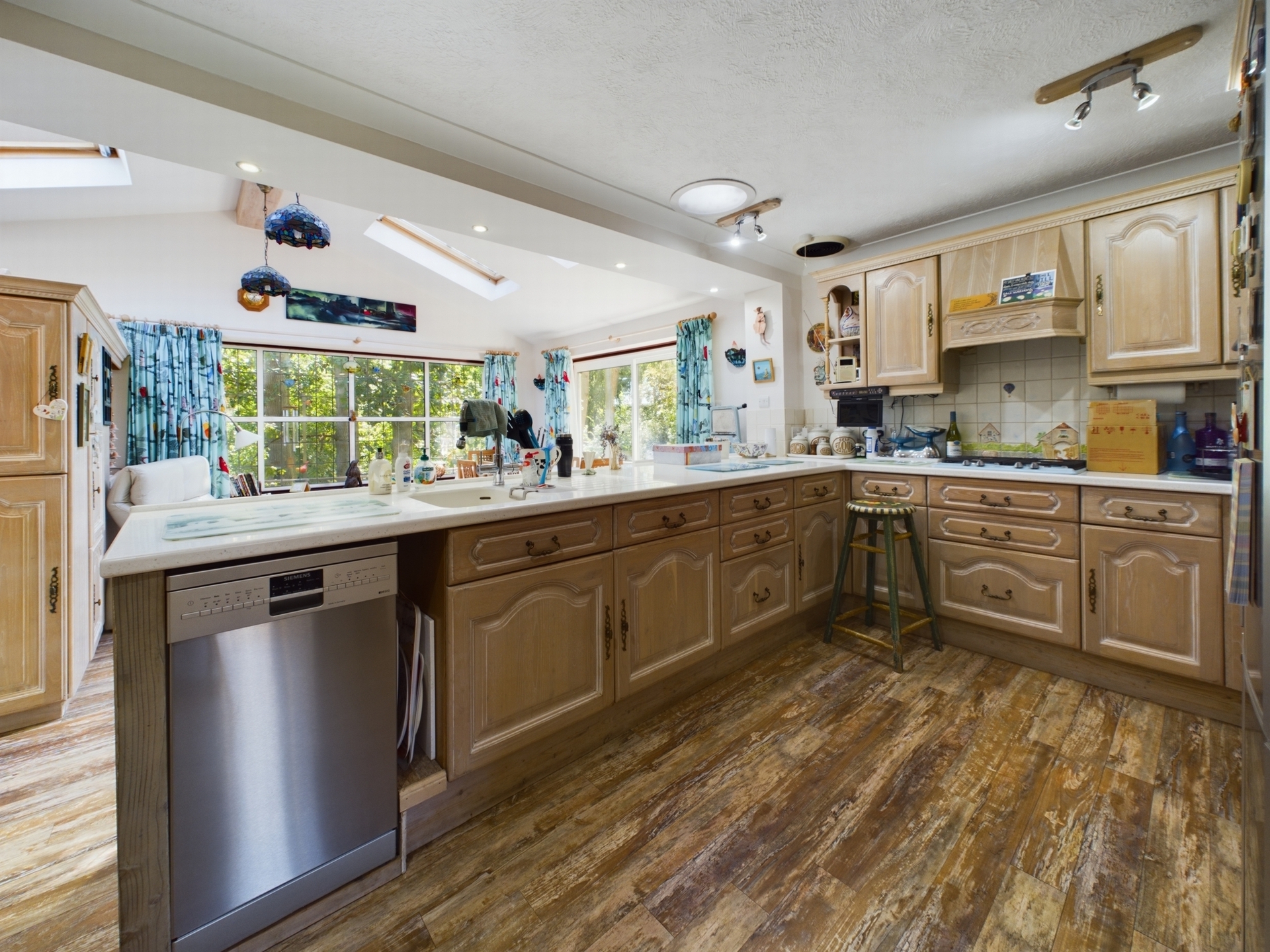 Property For Sale Greenhill Way, Haywards Heath, RH17 4 Bedroom House