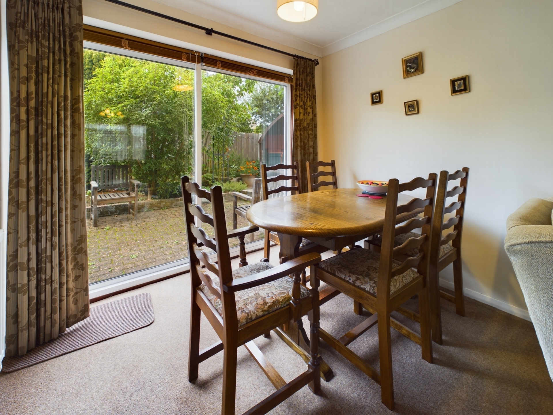Property For Sale Turners Mill Road, Haywards Heath, RH16 3 Bedroom