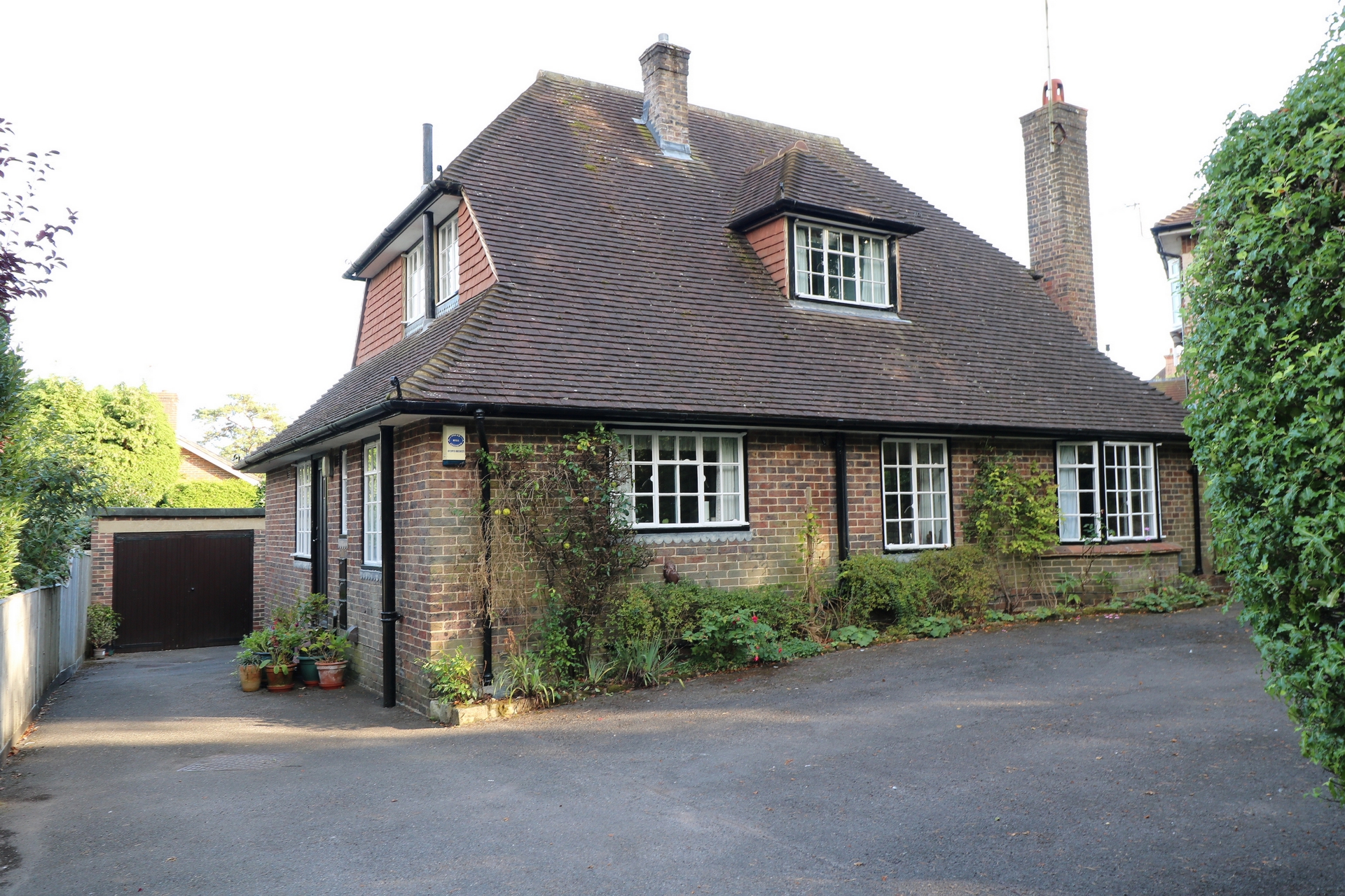 Property For Sale Oathall Road, Haywards Heath, RH16 3 Bedroom House Detached through Mark