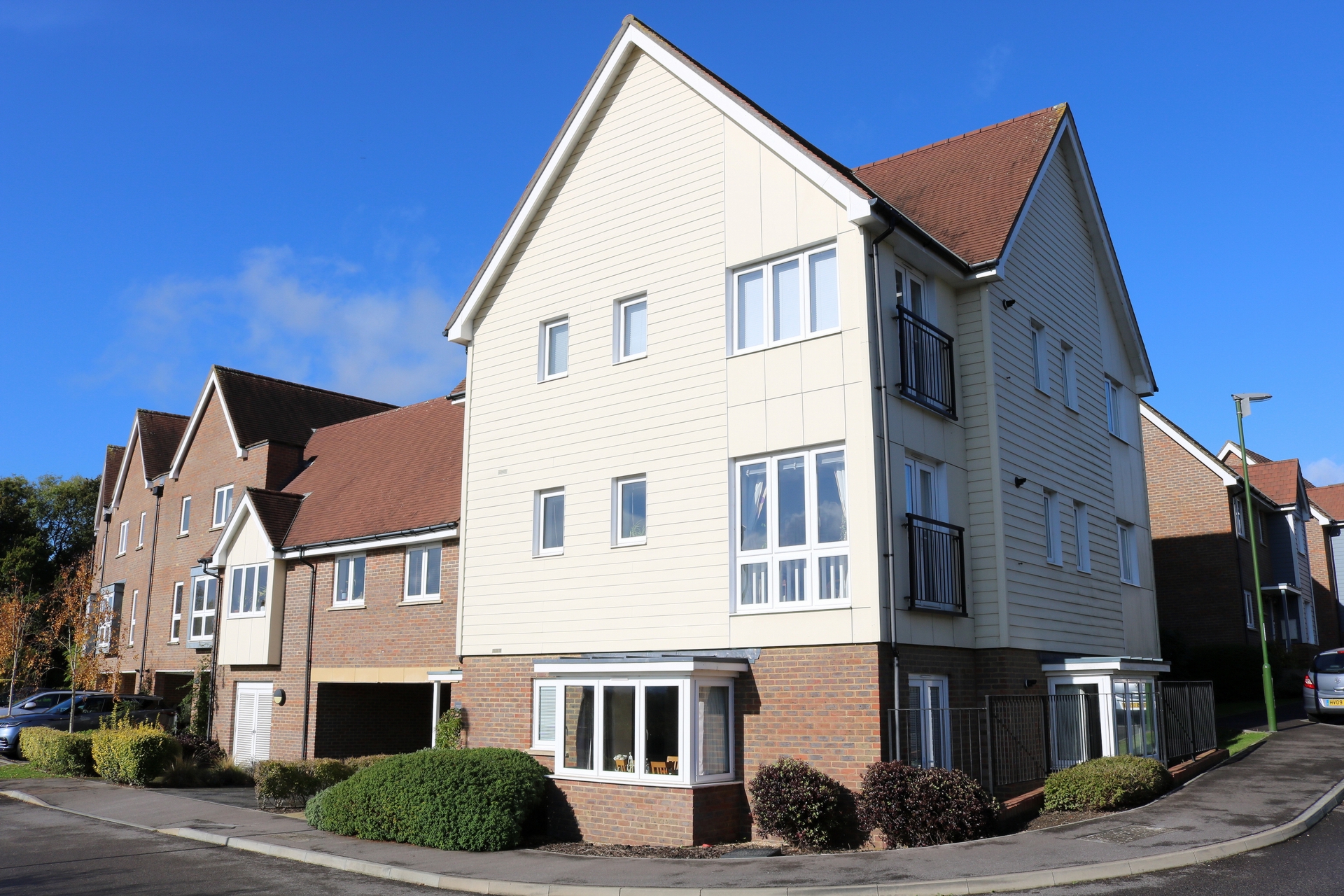 Property For Sale Hawkins Road, Haywards Heath, RH17 2 Bedroom Flat
