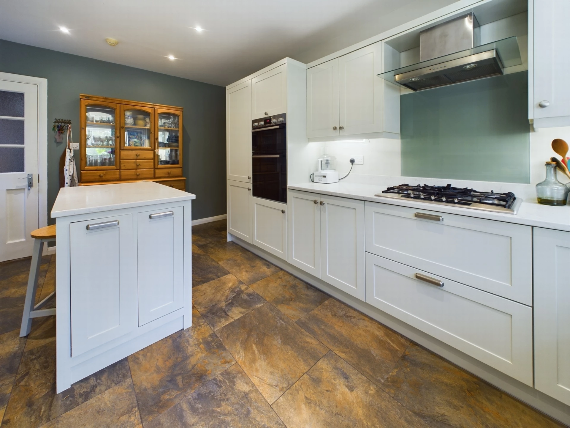 Kitchen/Breakfast Rm
