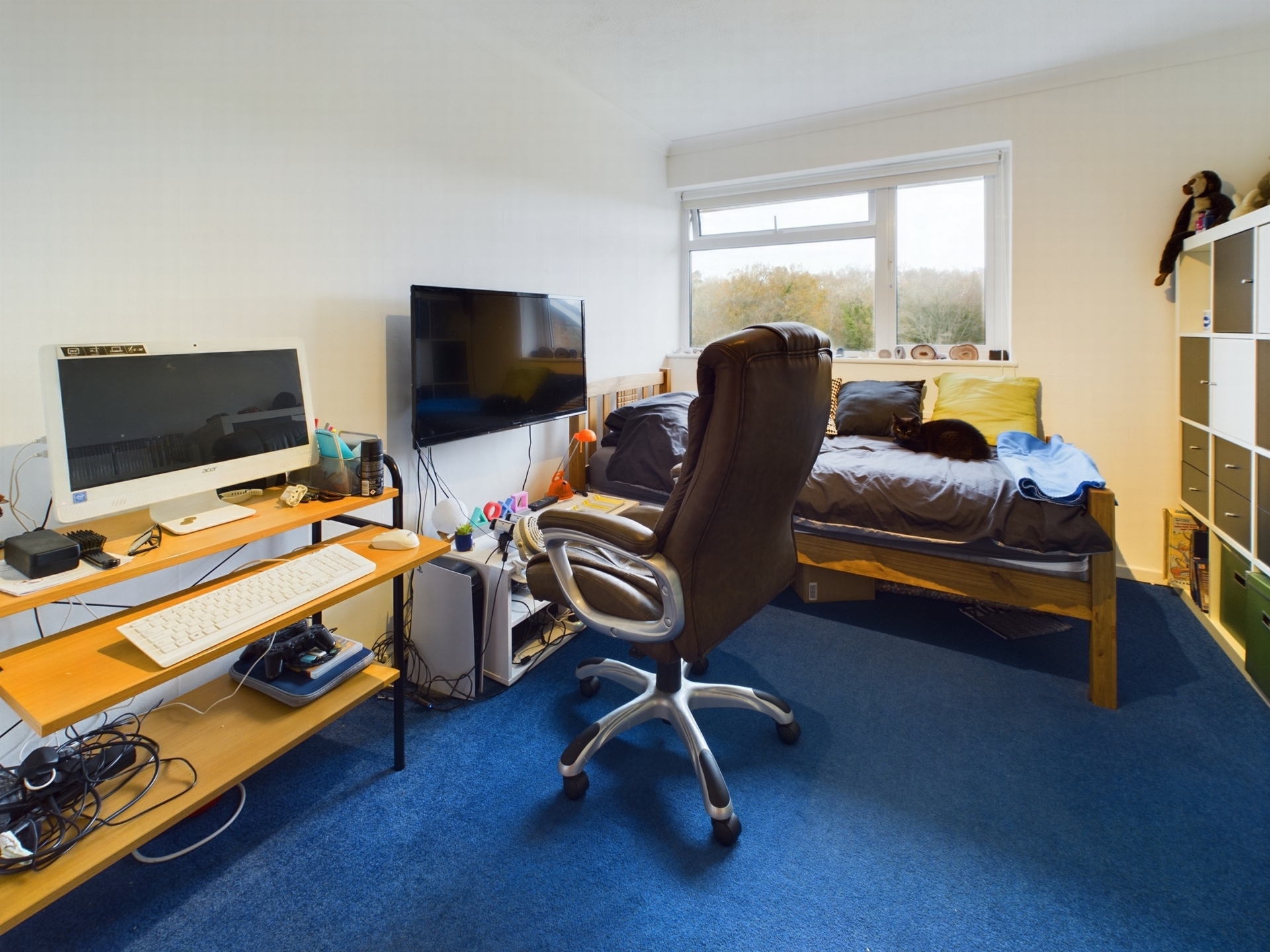 Property For Sale Quarry Hill, Haywards Heath, RH16 4 Bedroom House