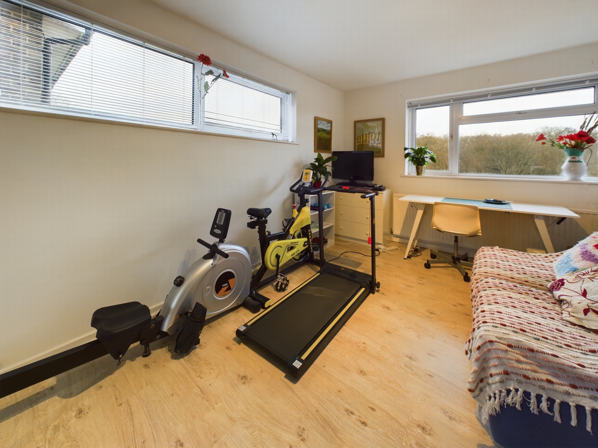 Property For Sale Quarry Hill, Haywards Heath, RH16 4 Bedroom House