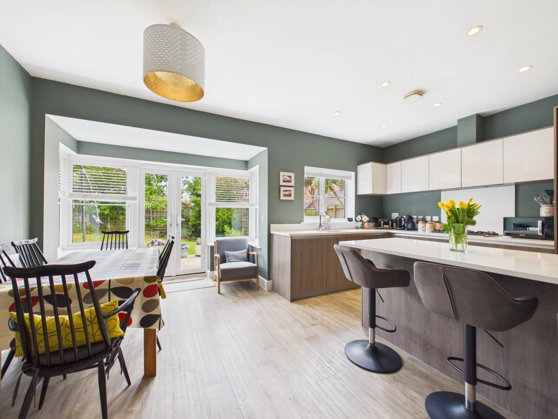 kitchen / dining room