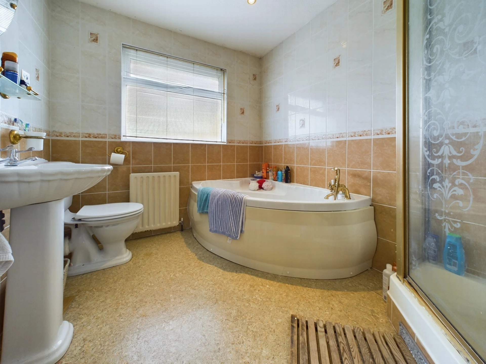 En Suite Bathroom