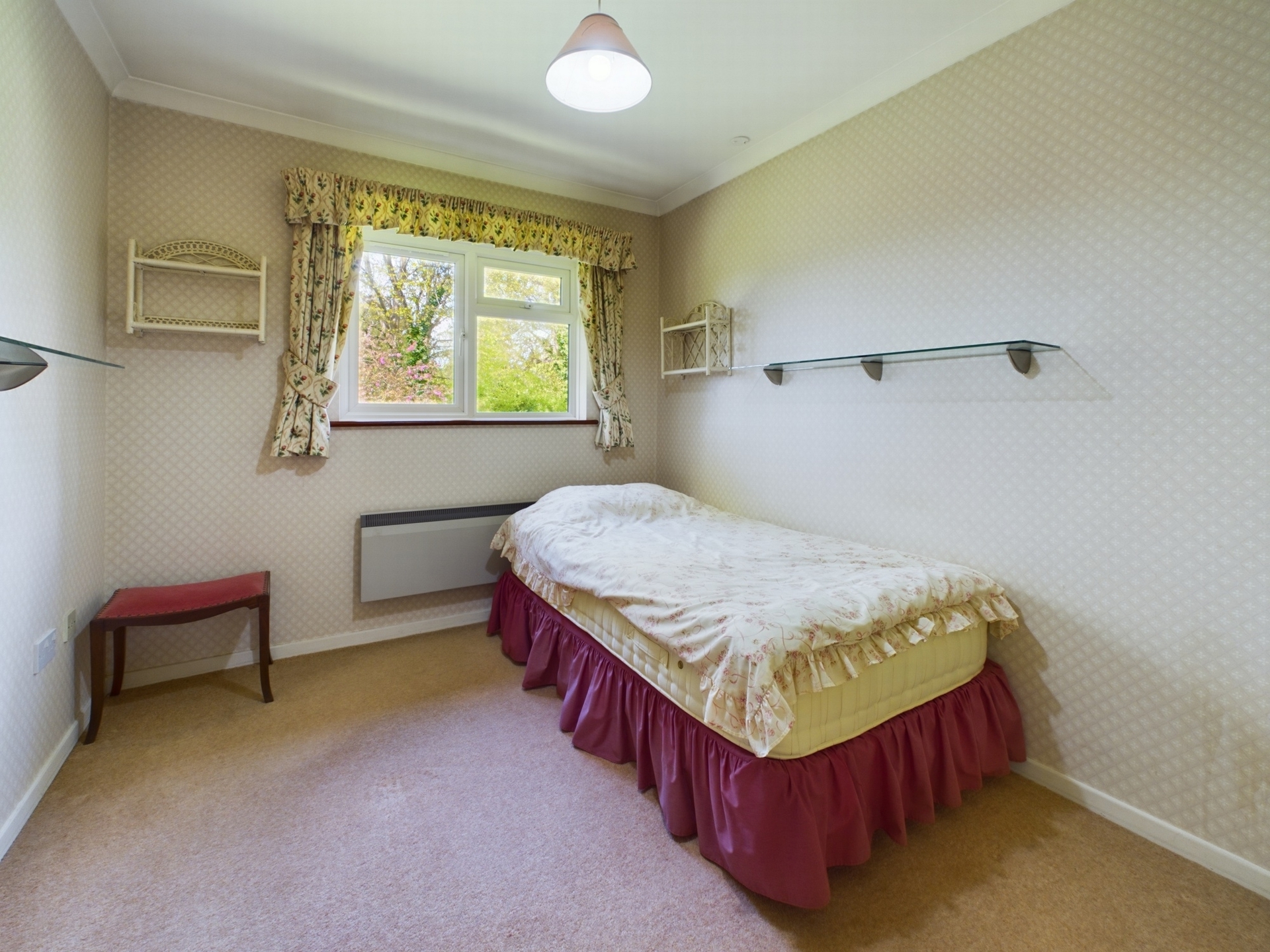 Property For Sale Road, Haywards Heath, RH16 2 Bedroom