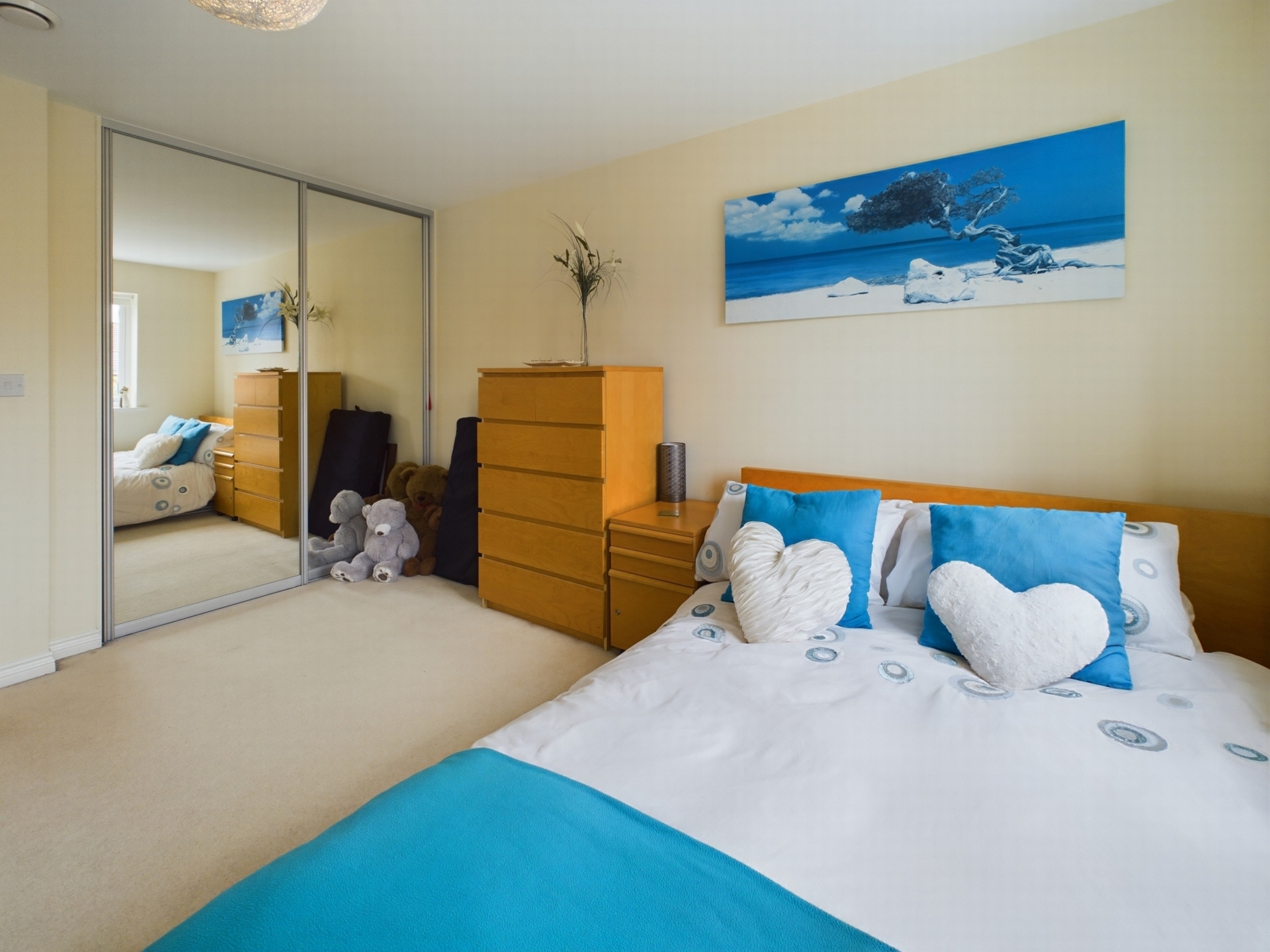 Property For Sale Cedar Avenue, Haywards Heath, RH16 4 Bedroom House