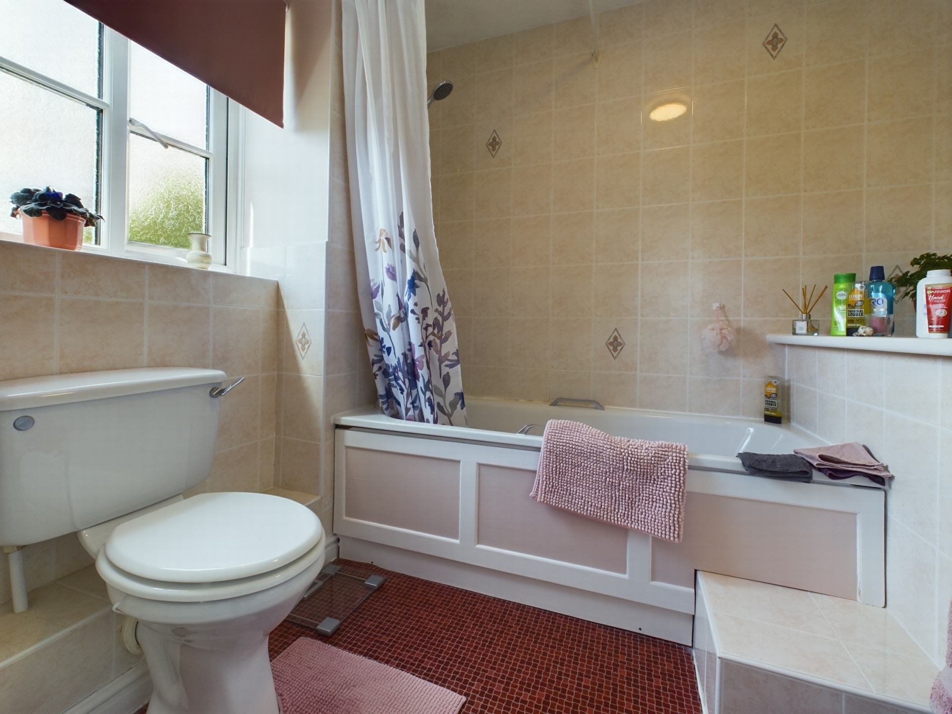 En Suite Bathroom