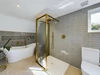 En Suite Shower/Bath En Suite Shower/Bath