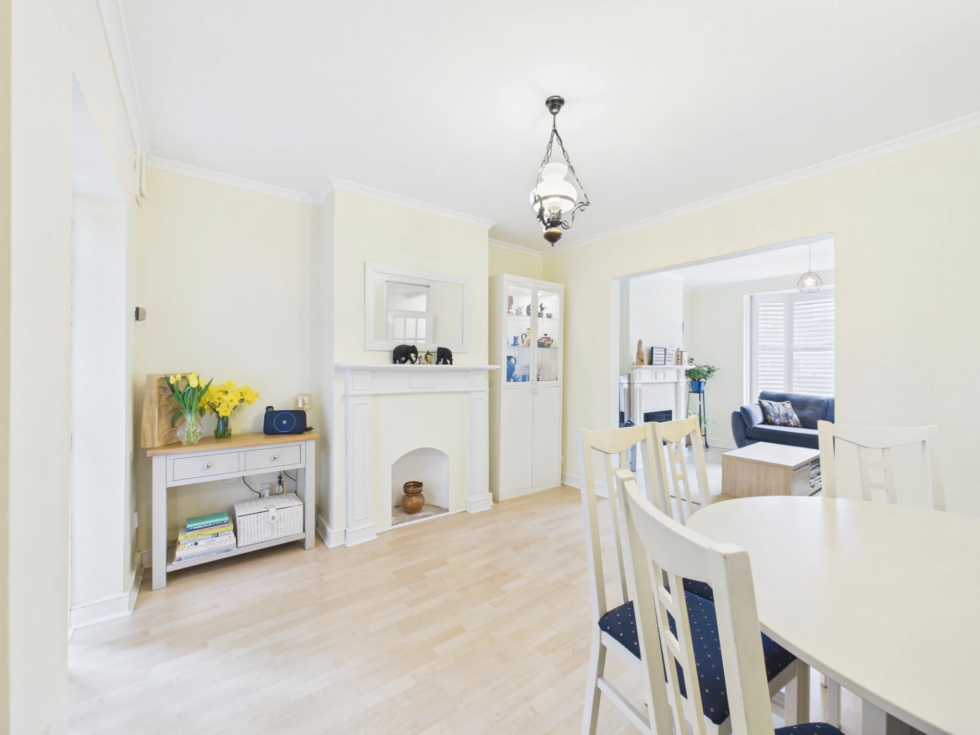 Dining/ family room 2
