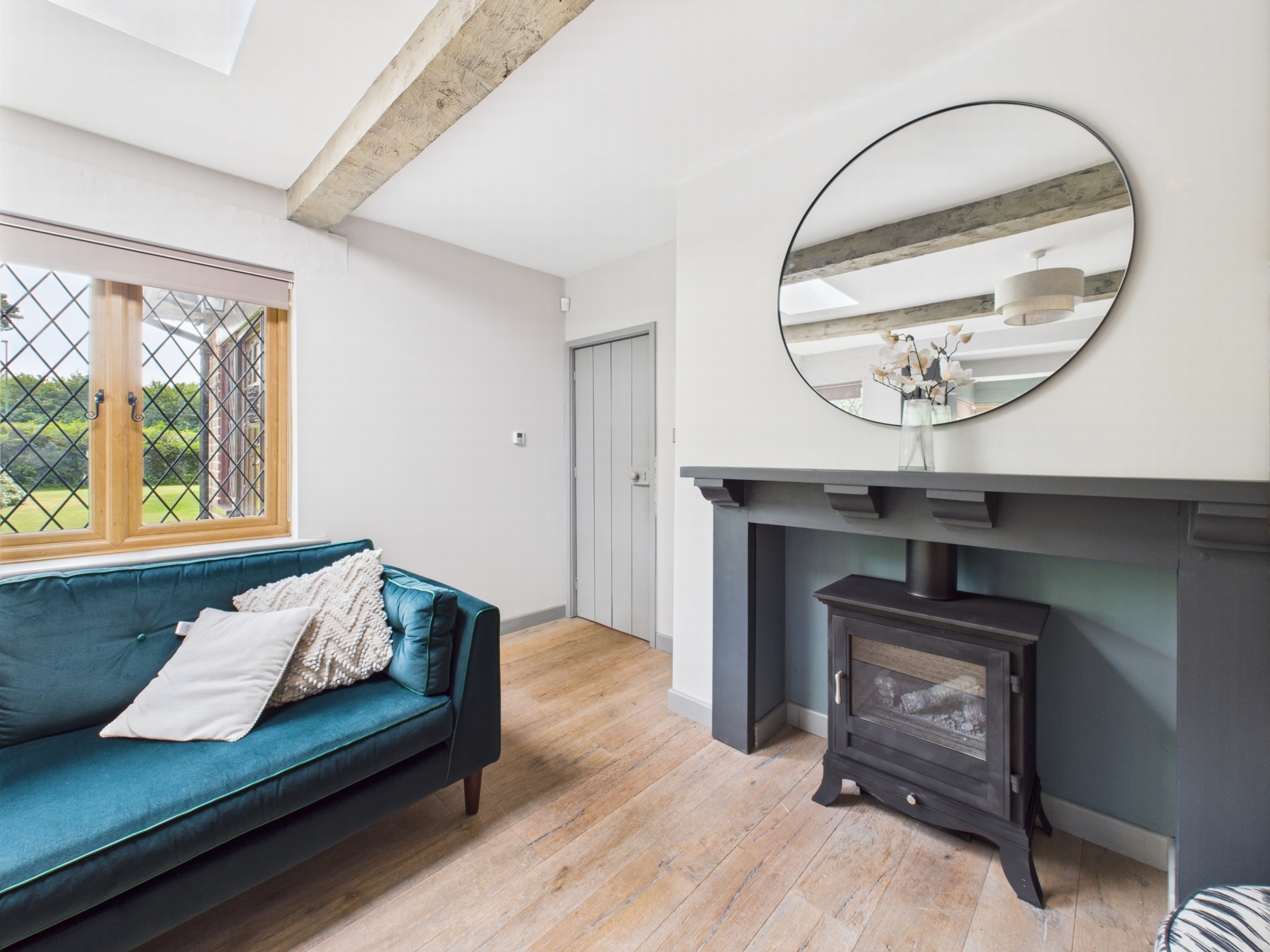 Sitting room 4