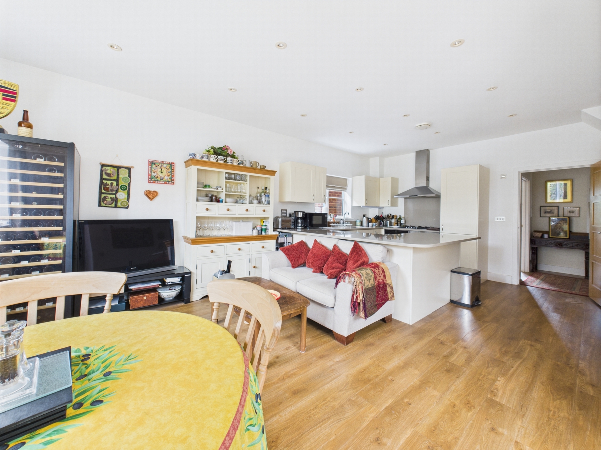 Living/Dining area