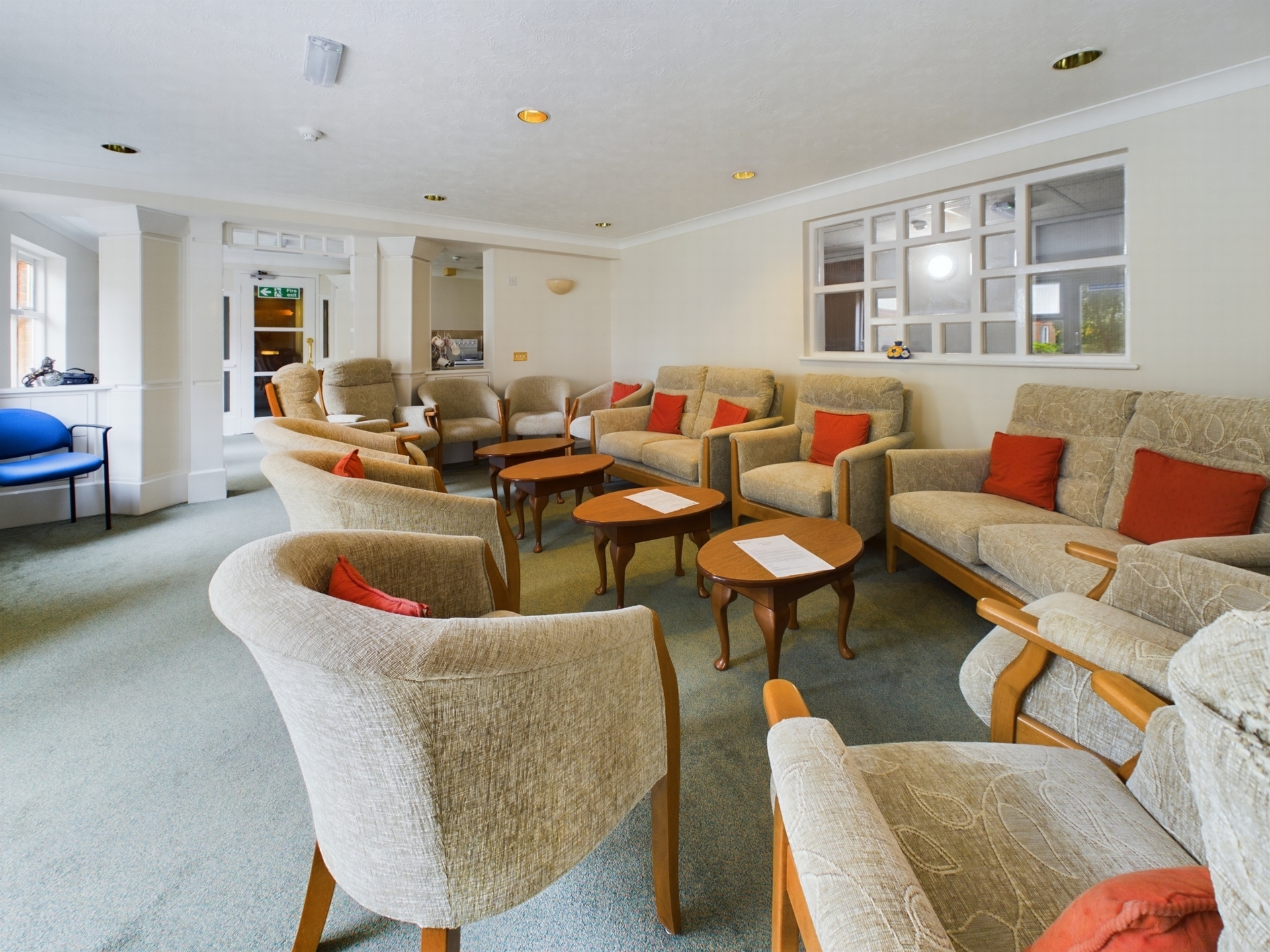 Comm Lounge