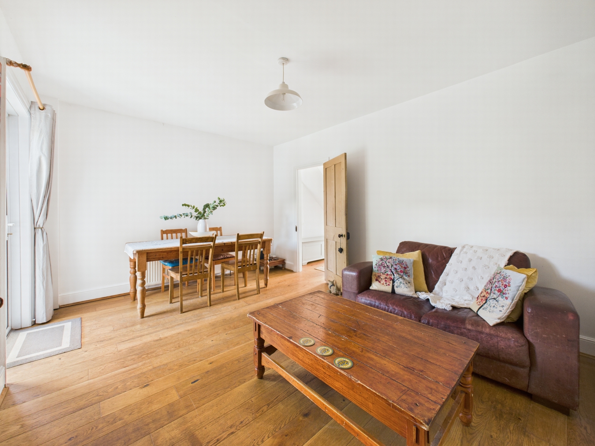 Living/Dining Area