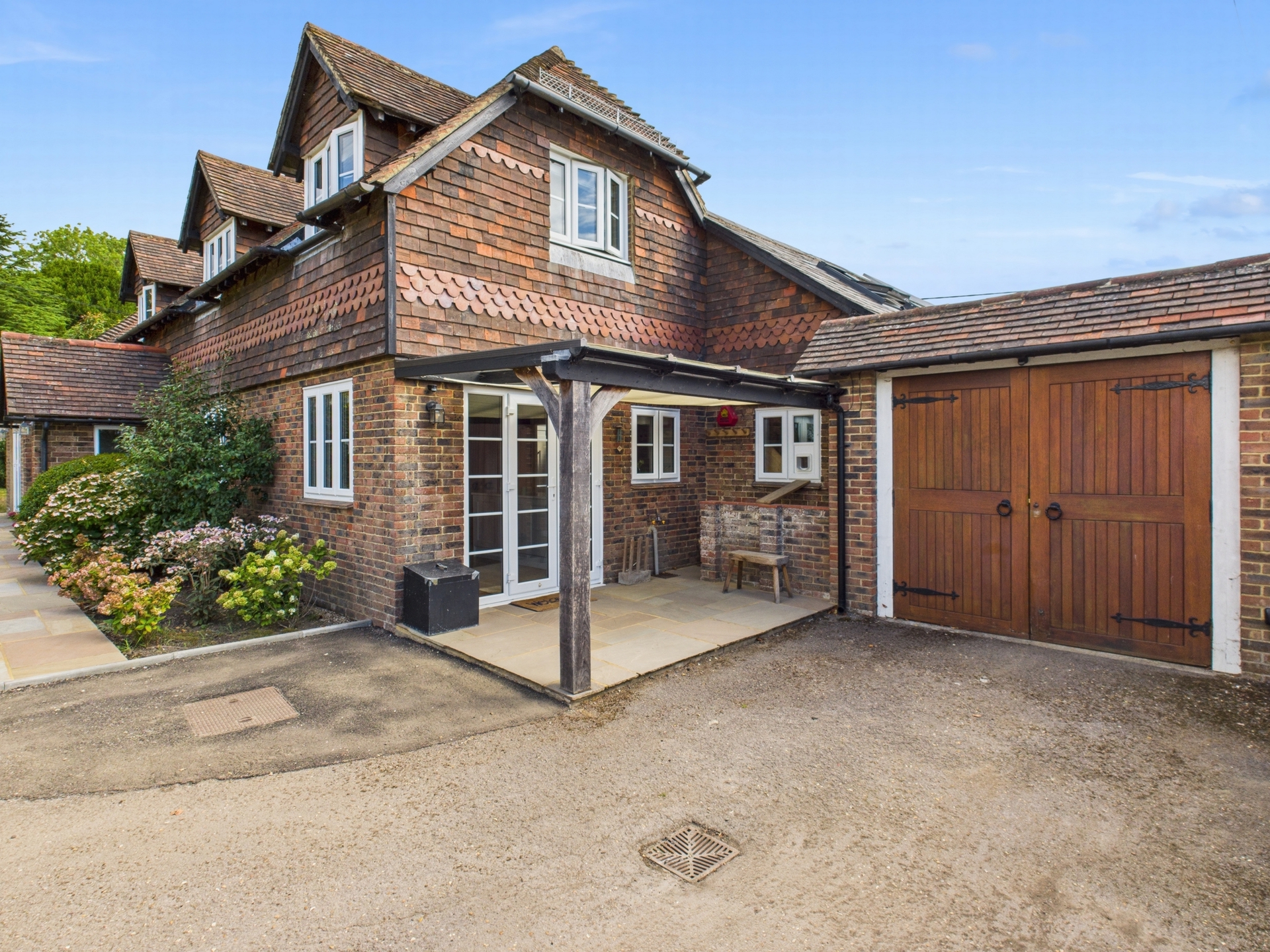 side/garage