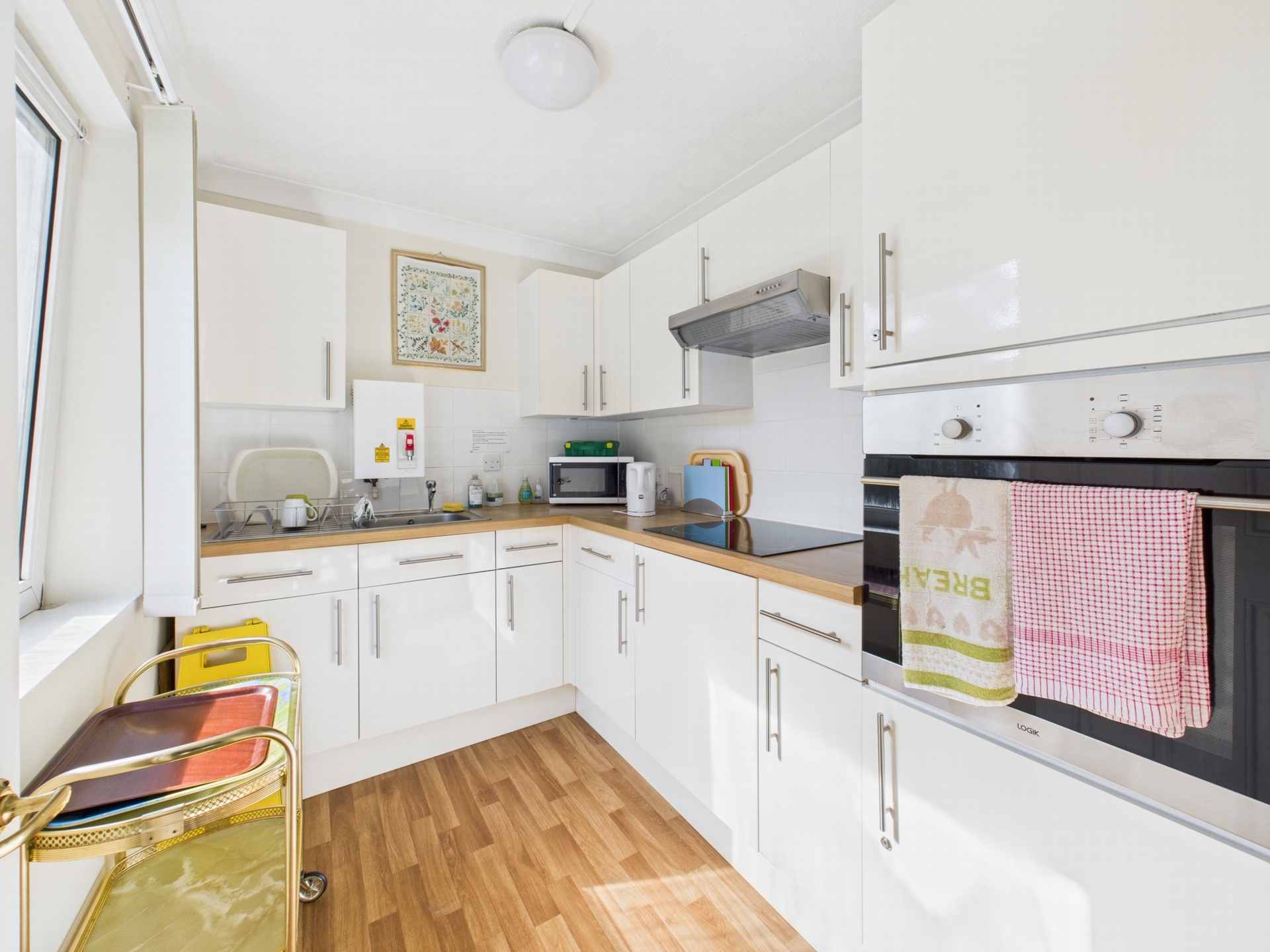 comm kitchen