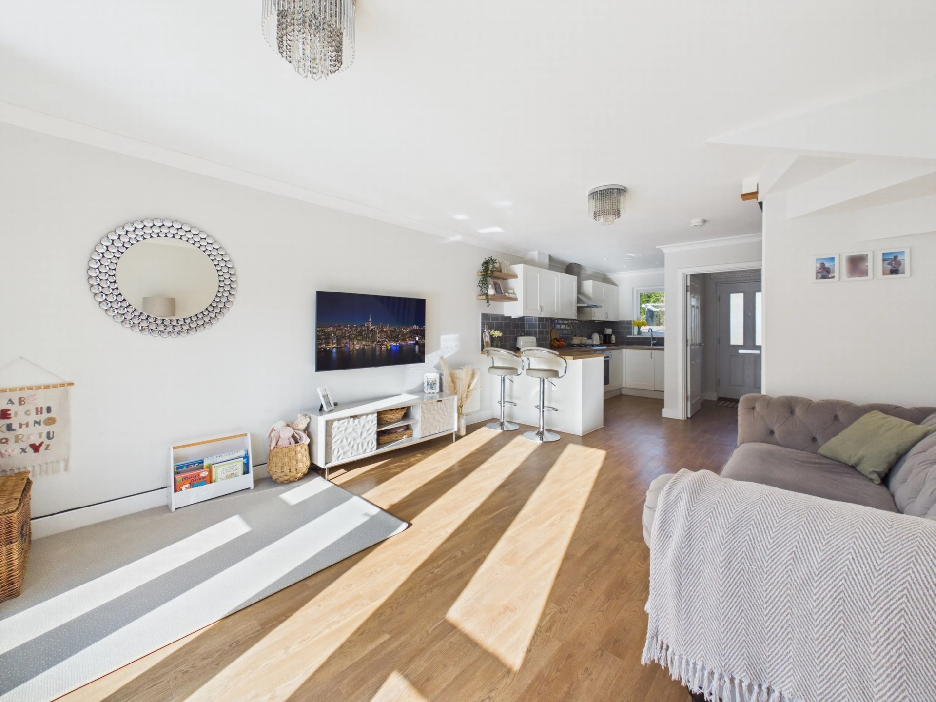 Kitchen/Dining/Living space