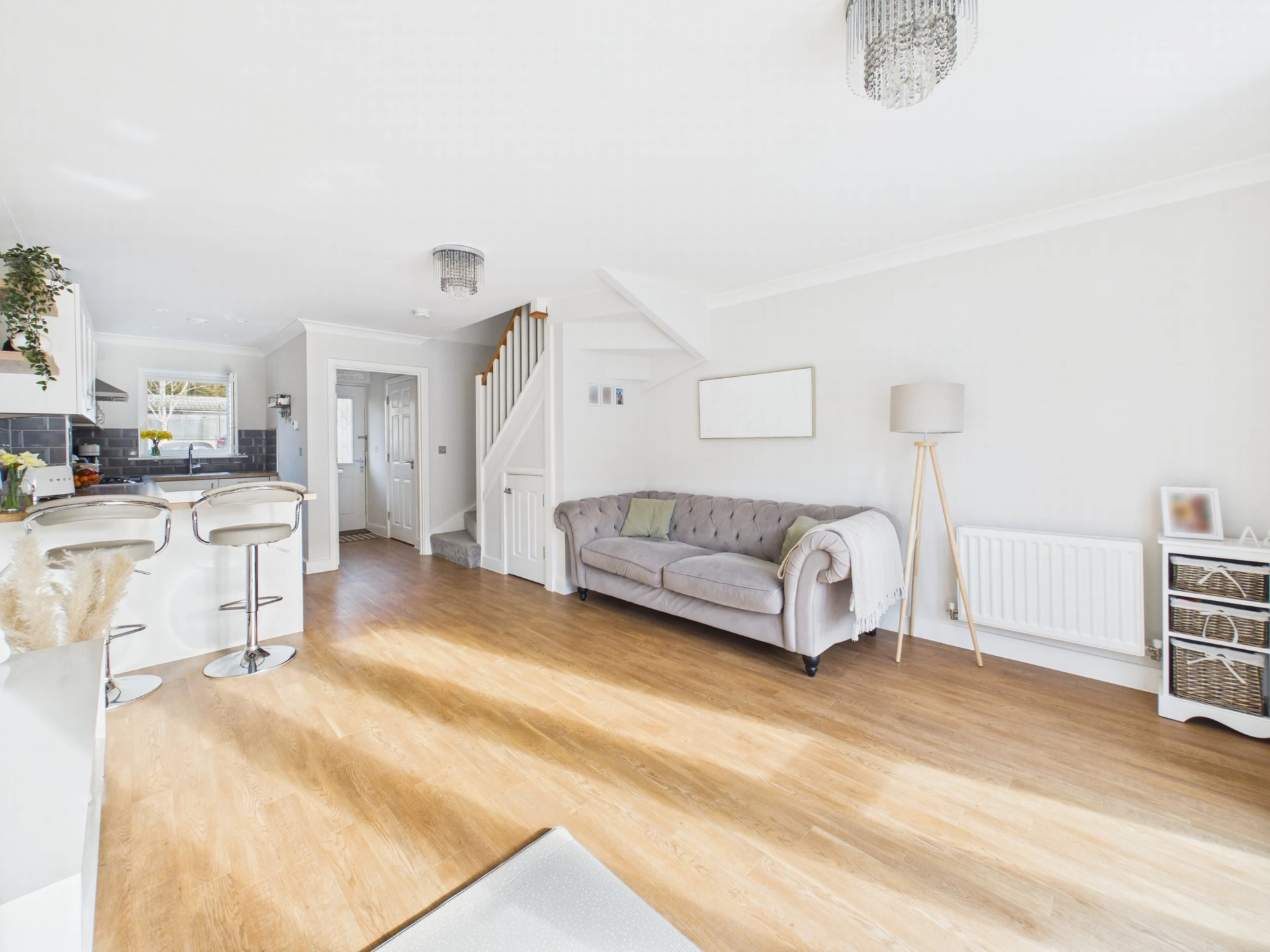 Kitchen/dining/living space