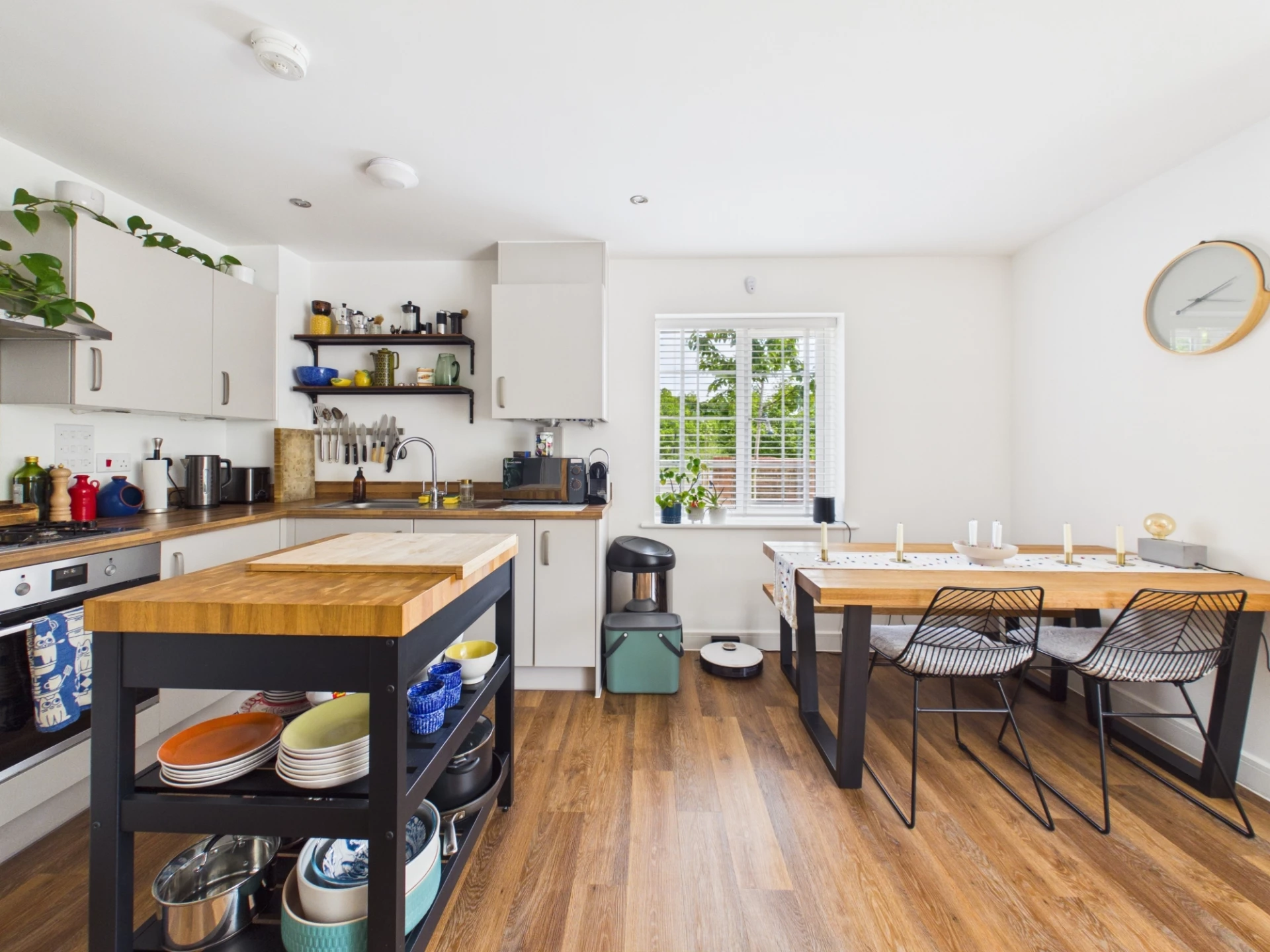 kitchen area 2