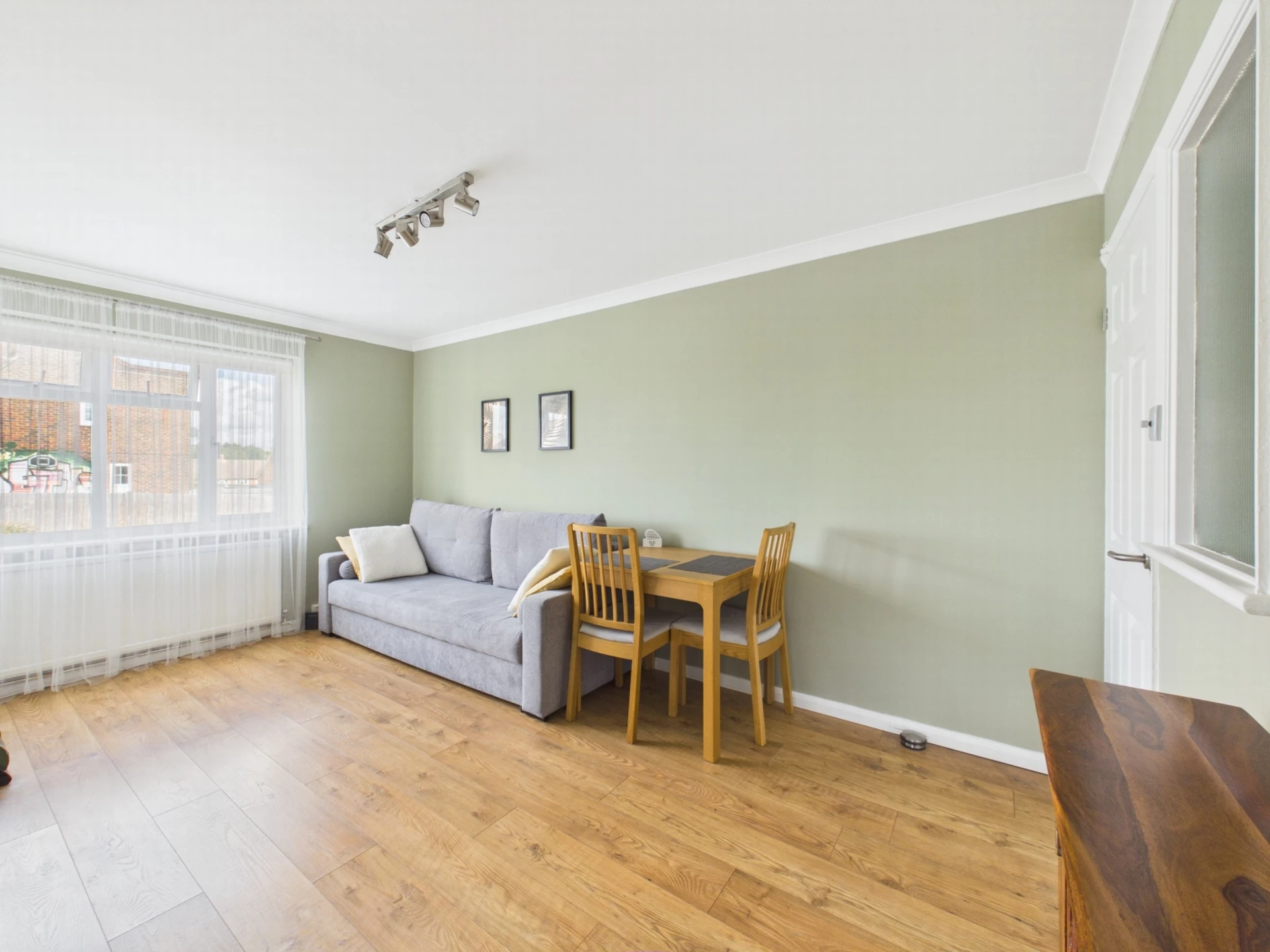 sitting room 4