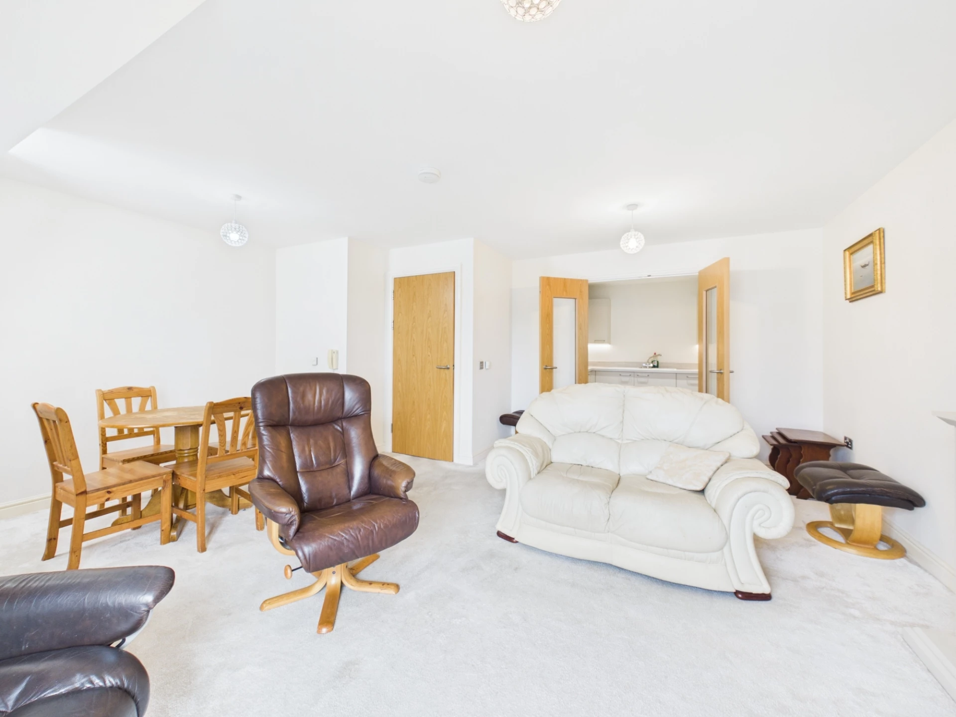 Sitting/Dining Room
