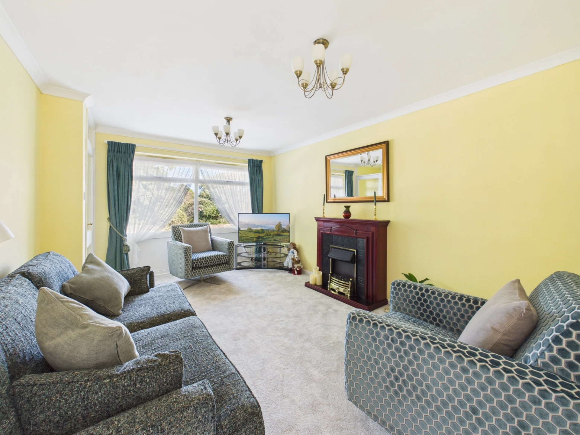 Sitting/Dining Room