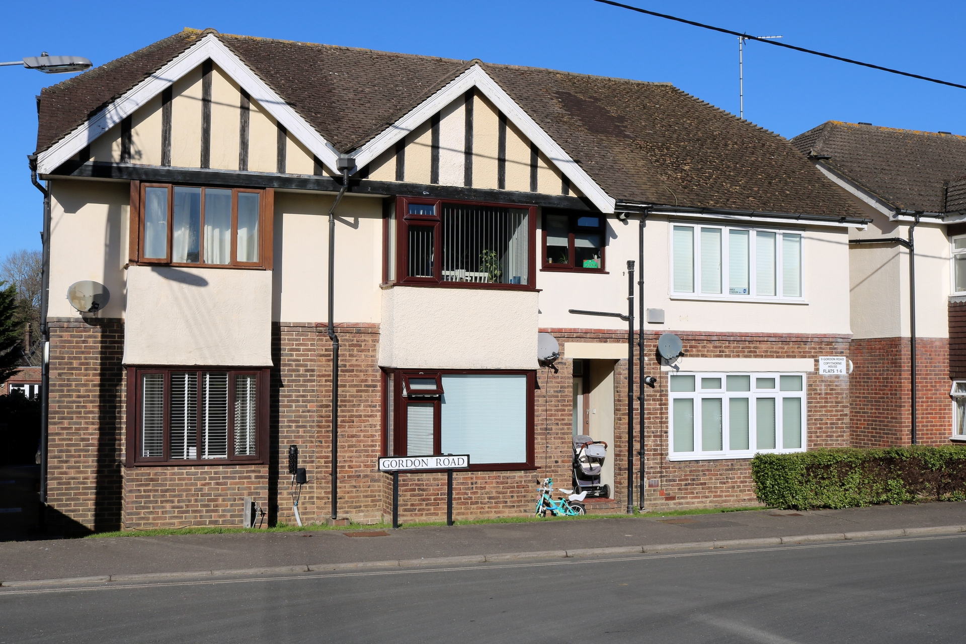 Property For Sale Gordon Road, Haywards Heath, RH16 1 Bedroom Flat