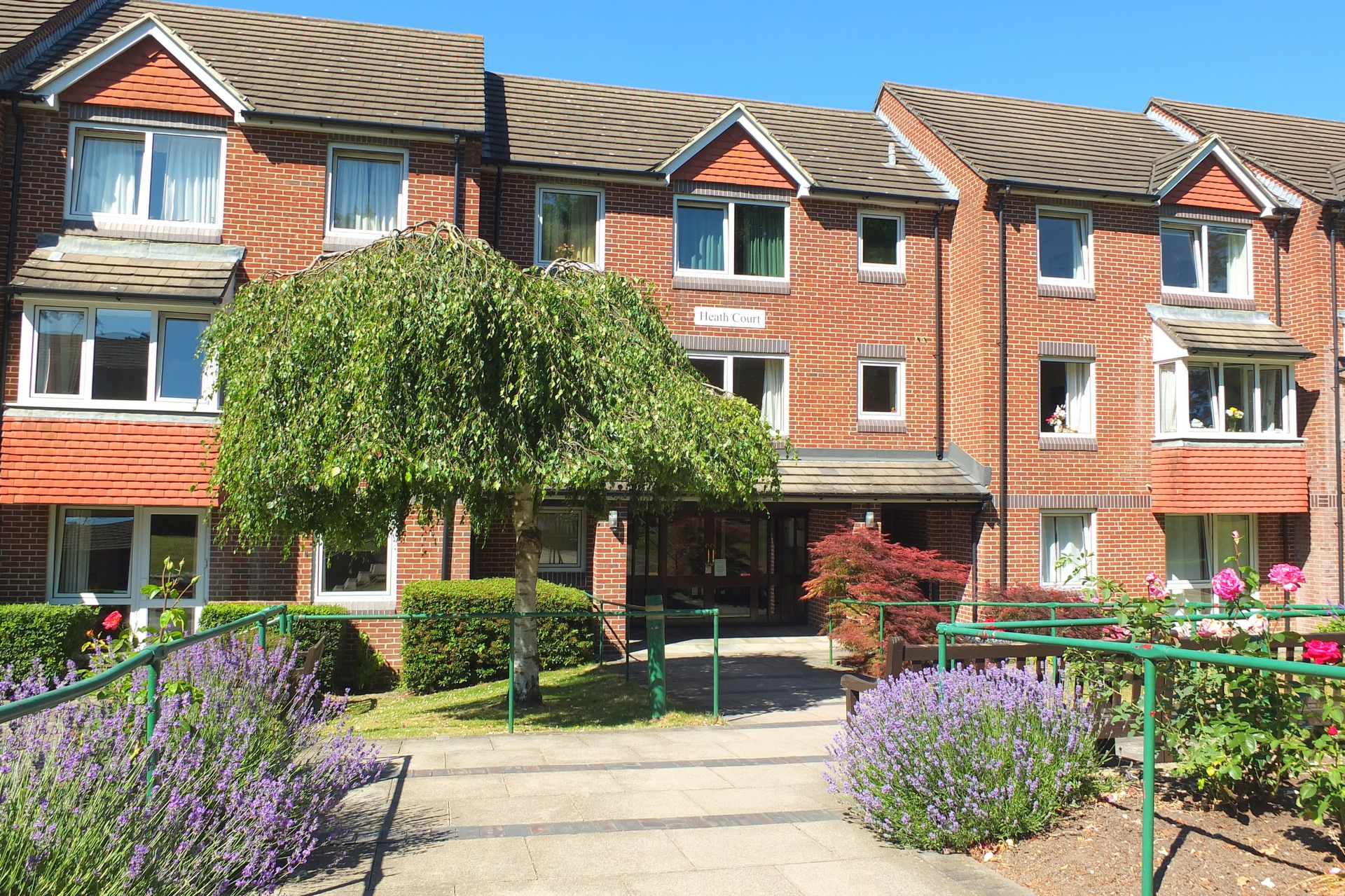 Property For Sale Heath Road, Haywards Heath, RH16 1 Bedroom