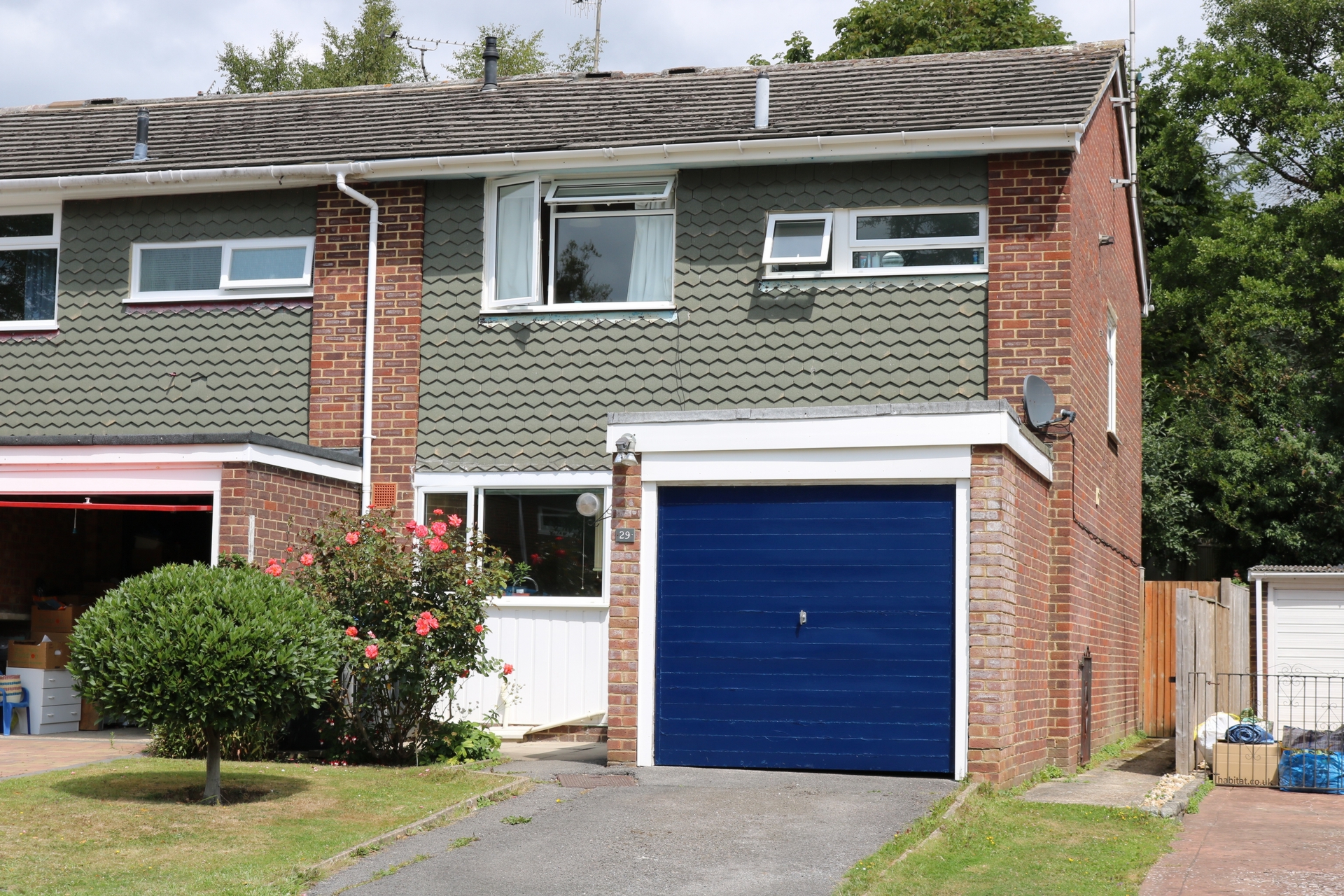 Property For Sale Barnmead, Haywards Heath, RH16 3 Bedroom House Semi