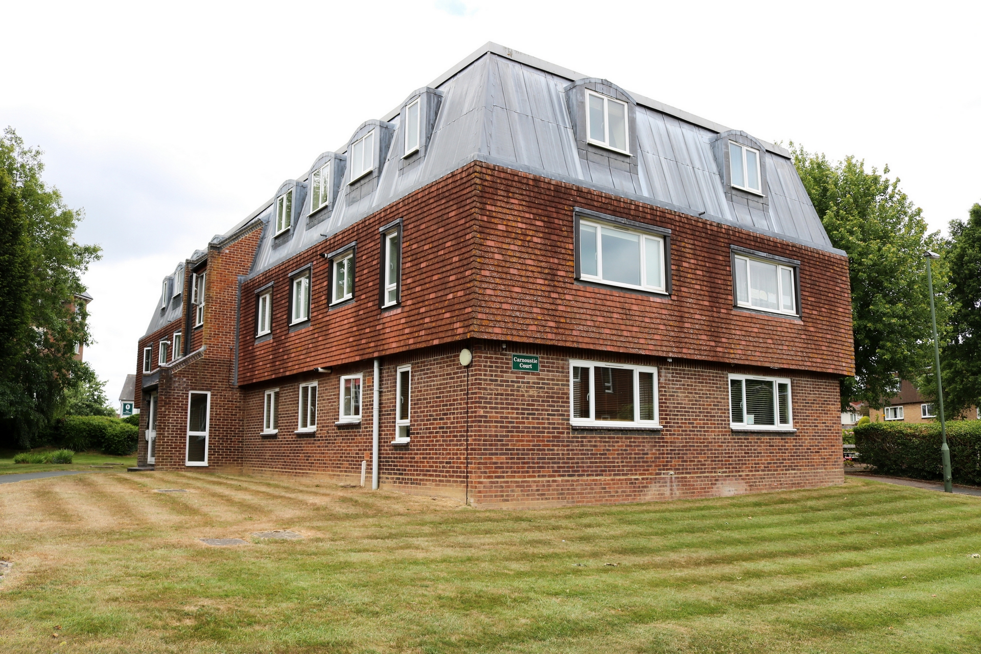 Property For Sale Caxton Way, Haywards Heath, RH16 2 Bedroom Flat
