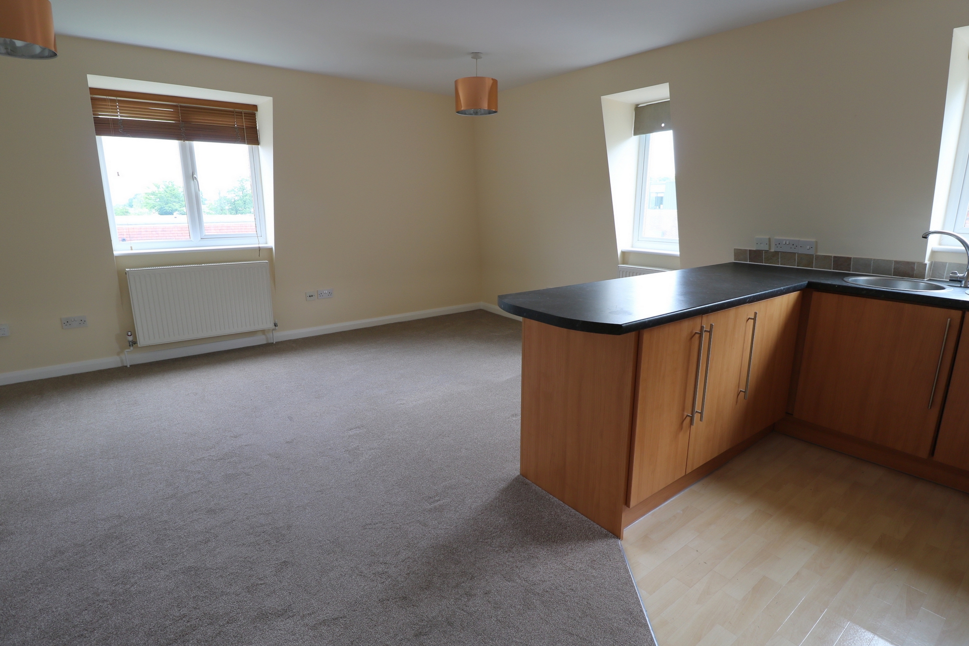 Property For Sale Caxton Way, Haywards Heath, RH16 2 Bedroom Flat