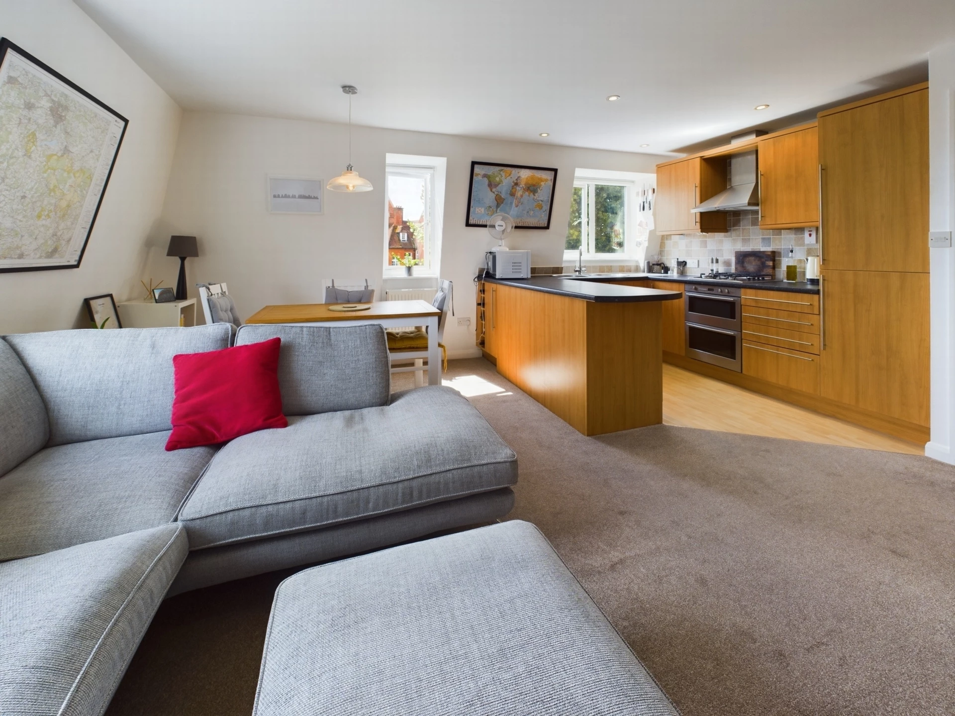 Living Rm/Kitchen