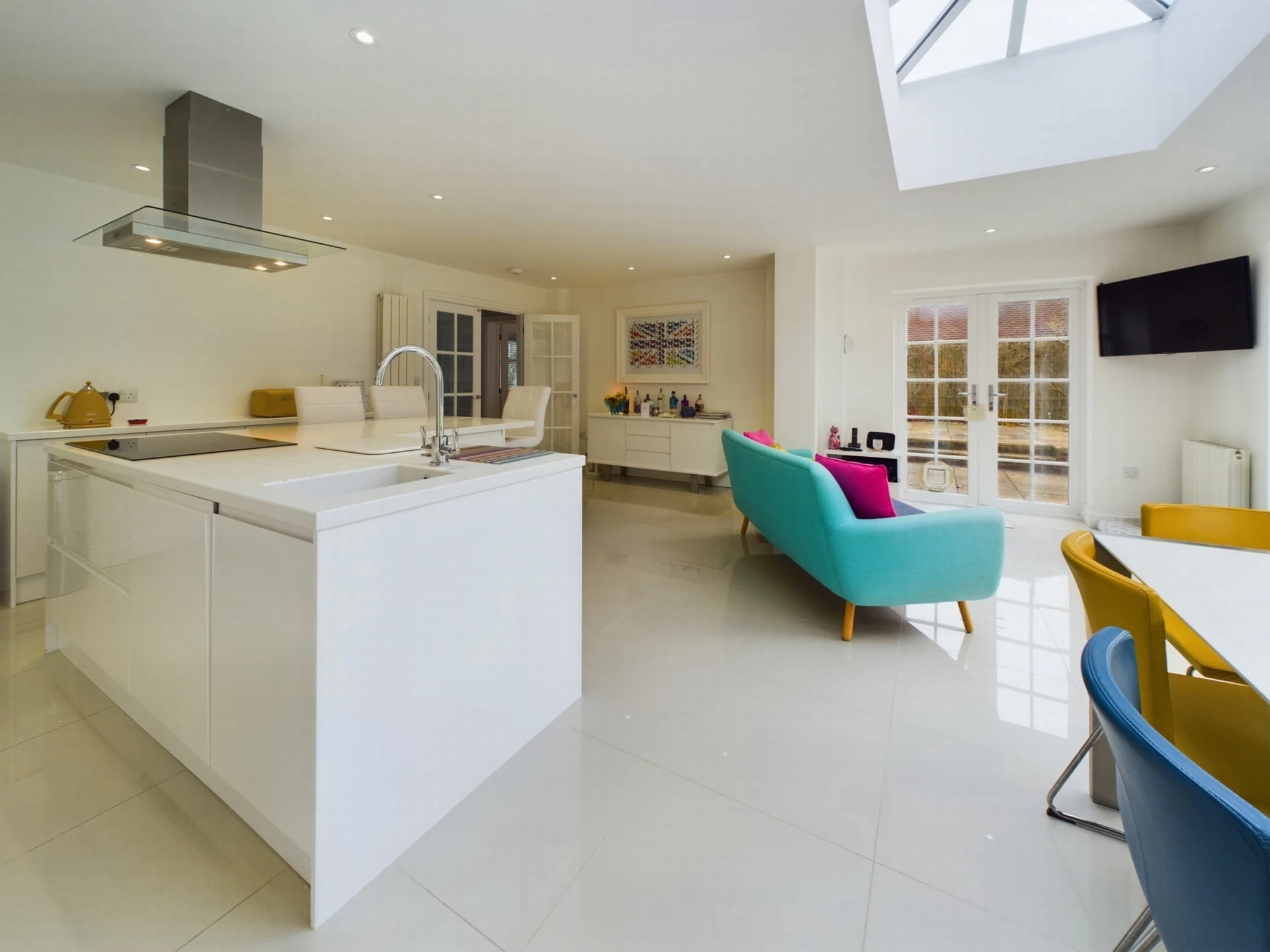 Kitchen/Living Rm