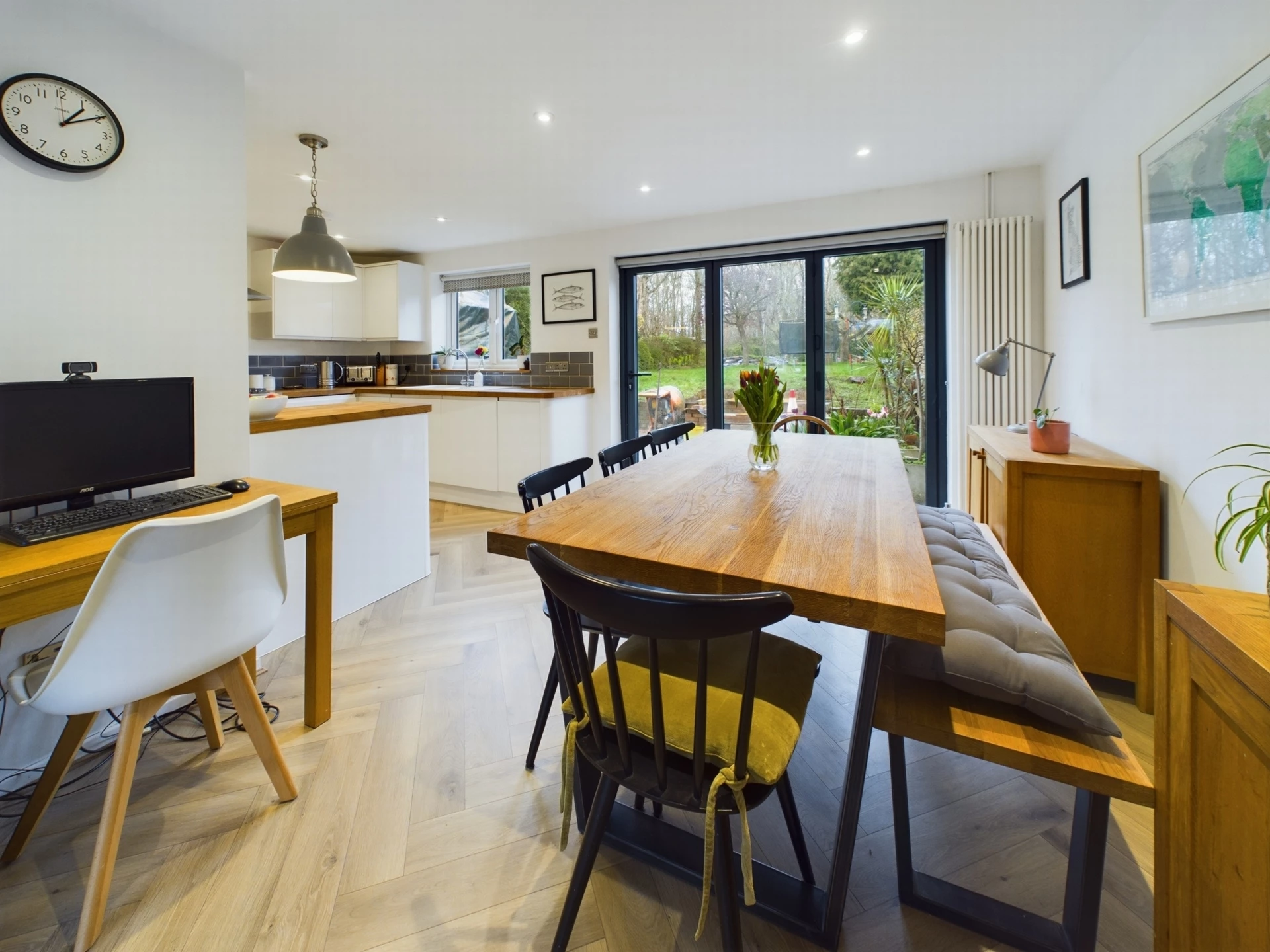 Kitchen & Diner
