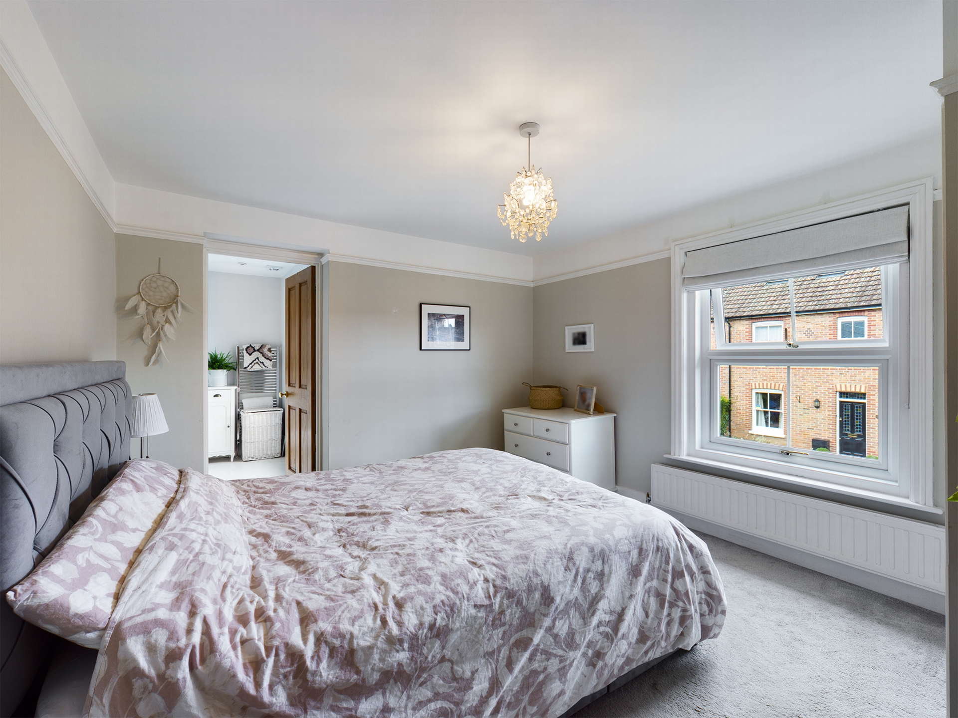 Property For Sale Kents Road, Haywards Heath, RH16 3 Bedroom House