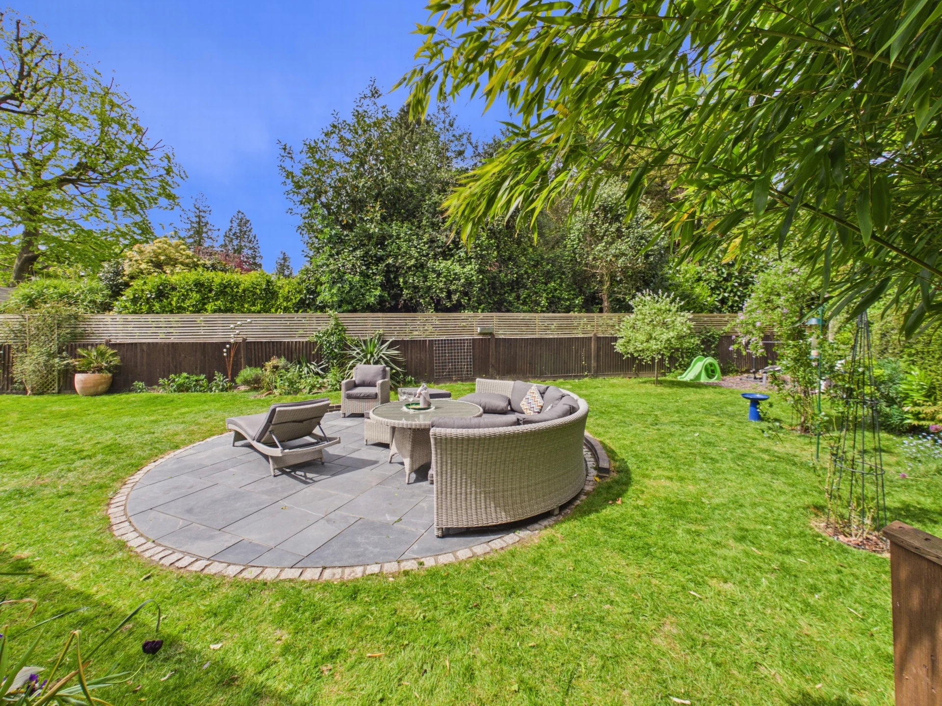 garden 12